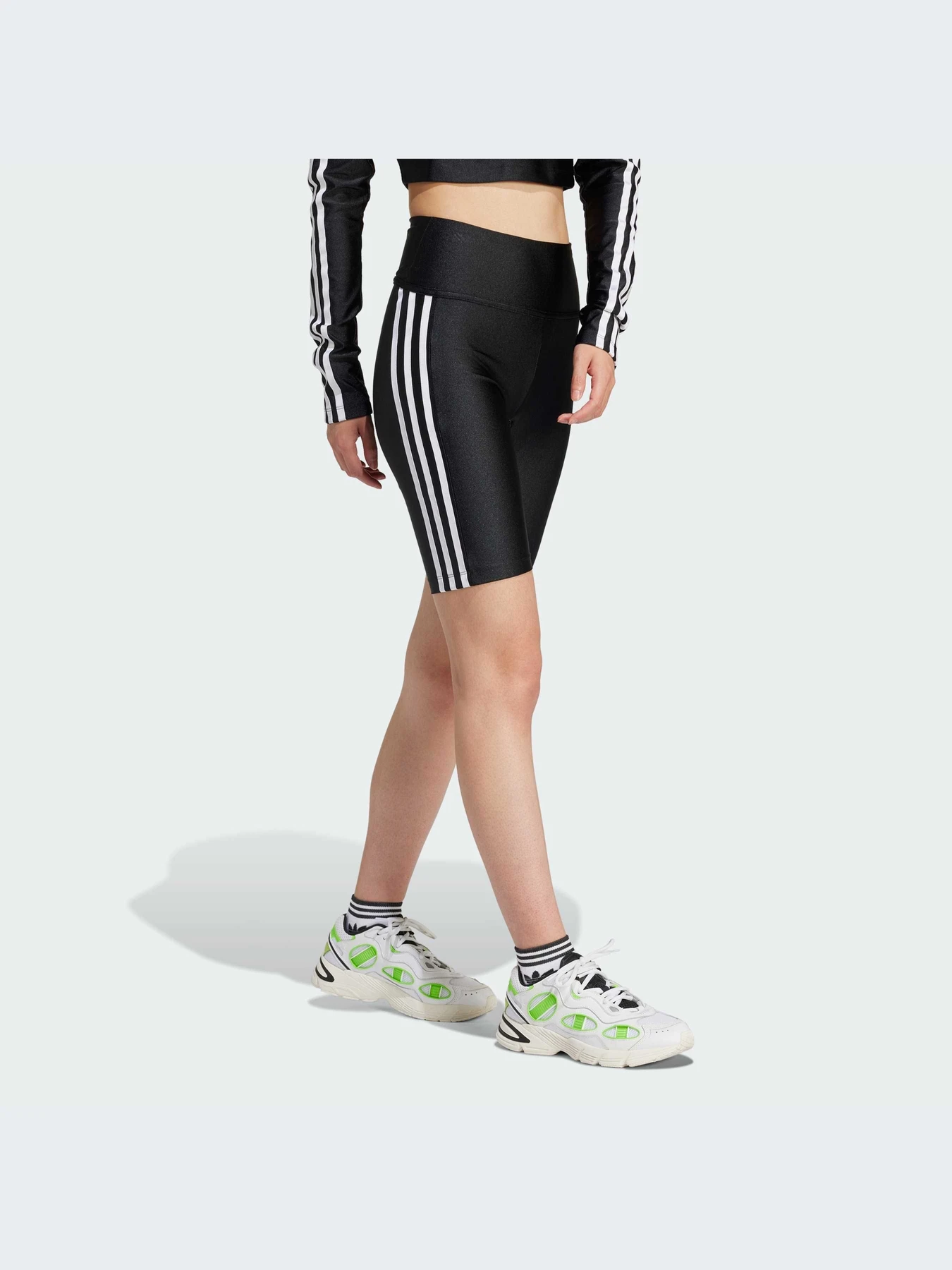 Брюки Adidas Adicolor модель IP2976-KZ Брюки Adidas Adicolor модель IP2976-KZ Фото