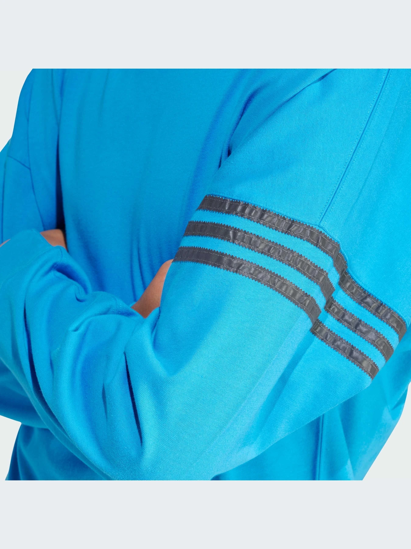 Худи и свитшоты Adidas модель IS2814-KZ Худи и свитшоты Adidas модель IS2814-KZ Фото