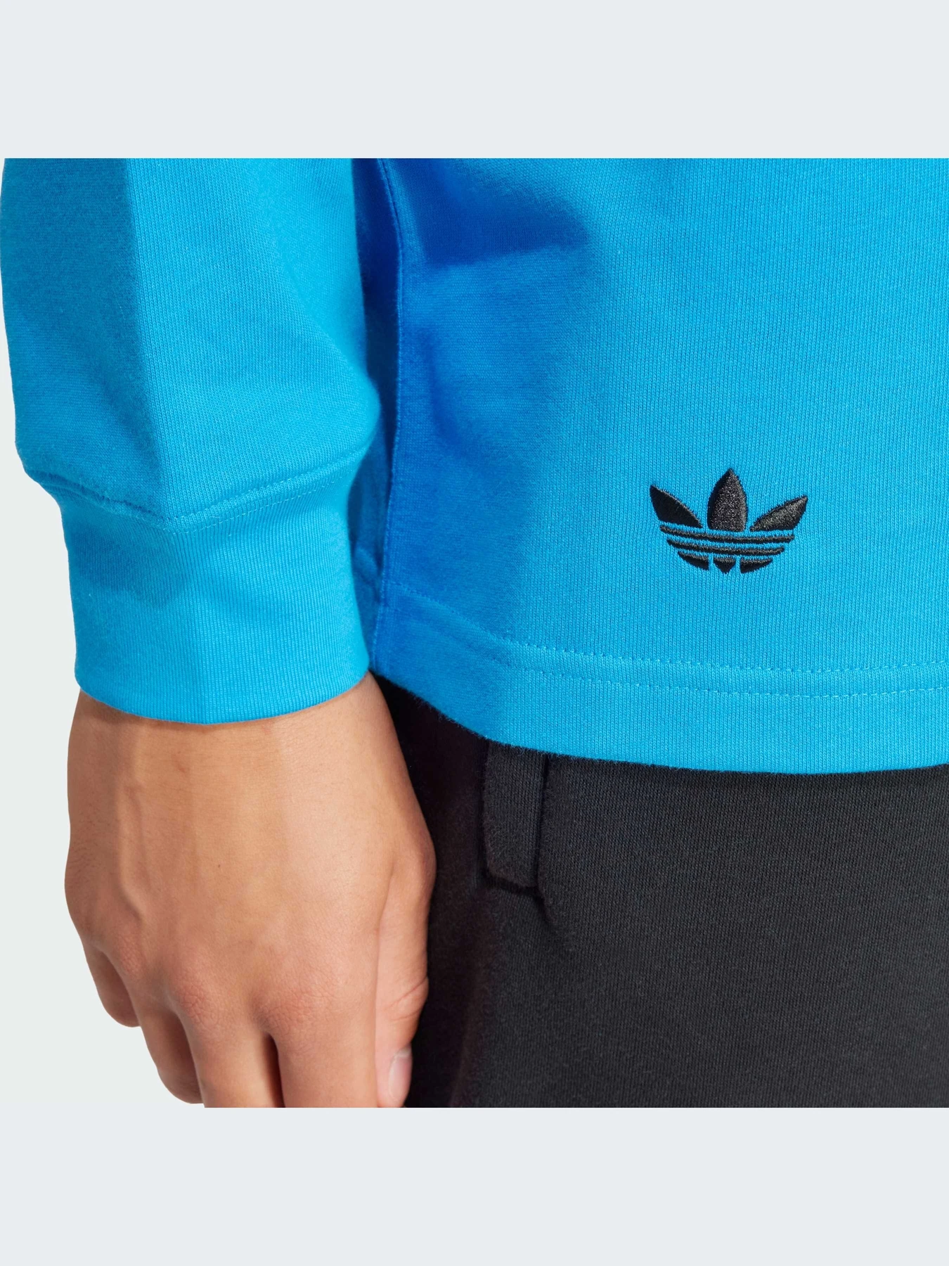 Худи и свитшоты Adidas модель IS2814-KZ Худи и свитшоты Adidas модель IS2814-KZ Фото