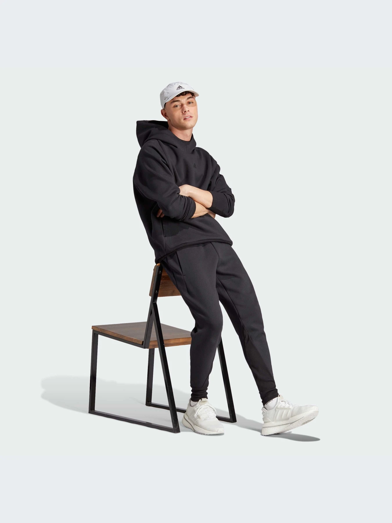Худи и свитшоты Adidas ZNE модель IN5115-KZ Худи и свитшоты Adidas ZNE модель IN5115-KZ Фото