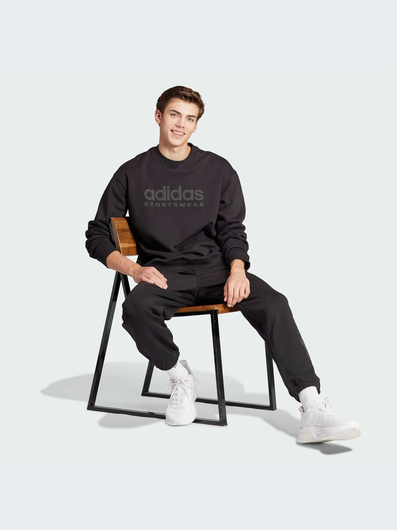 Худи и свитшоты Adidas модель IW1190-KZ Худи и свитшоты Adidas модель IW1190-KZ Фото