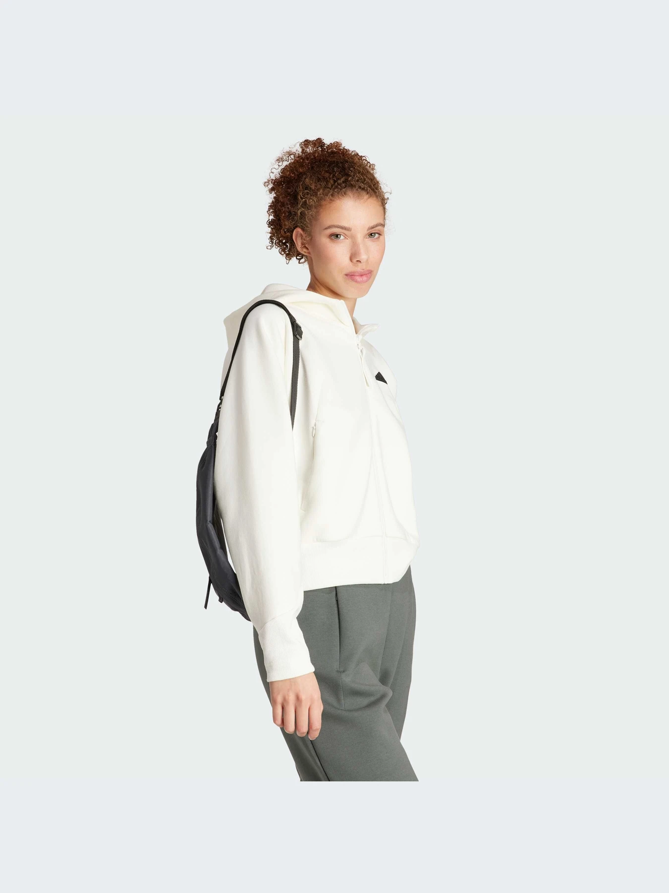 Худи и свитшоты Adidas ZNE модель IS3918-KZ Худи и свитшоты Adidas ZNE модель IS3918-KZ Фото
