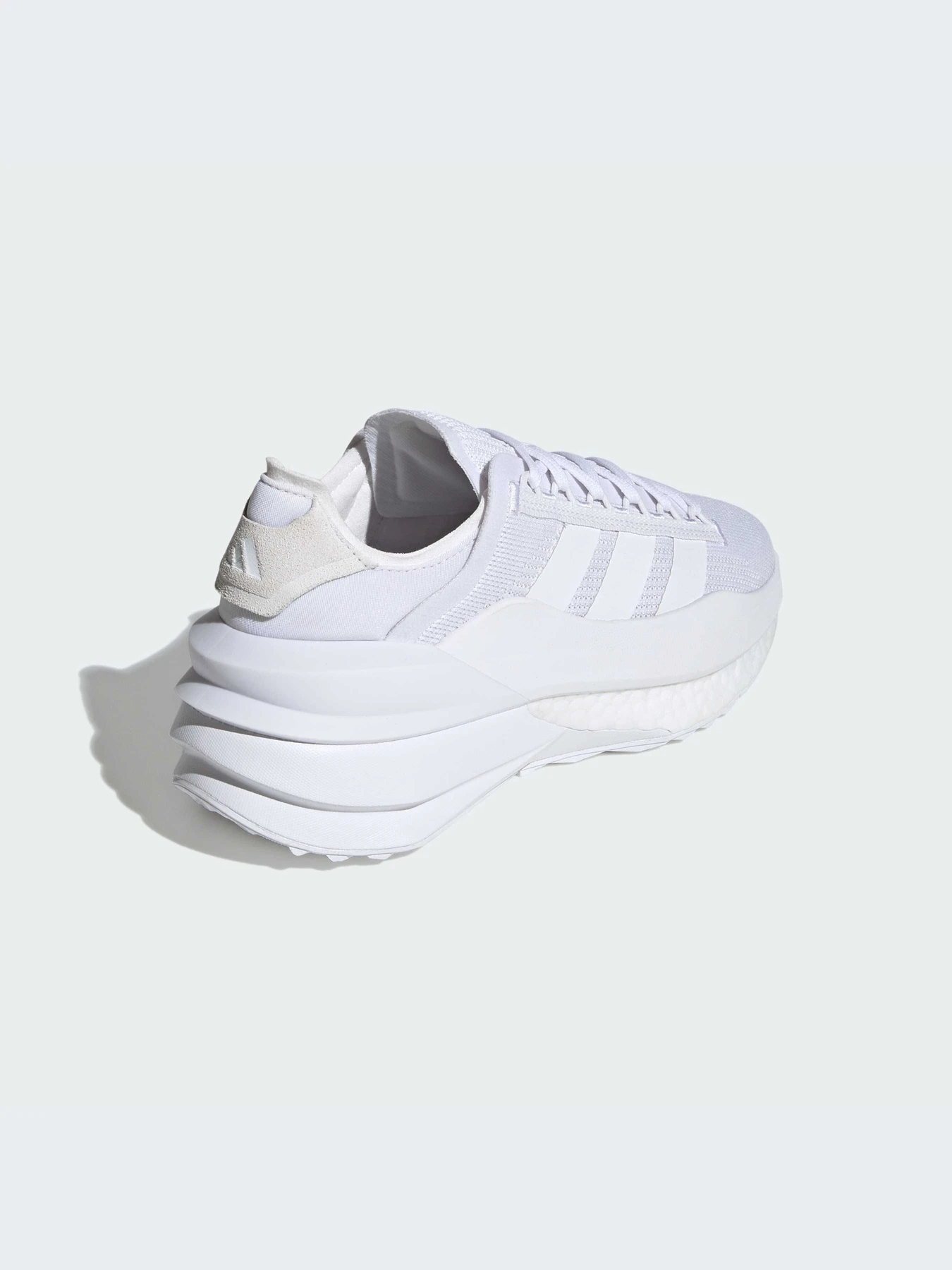 Кроссовки Adidas AVRYN модель IE8460-KZ Кроссовки Adidas AVRYN модель IE8460-KZ Фото