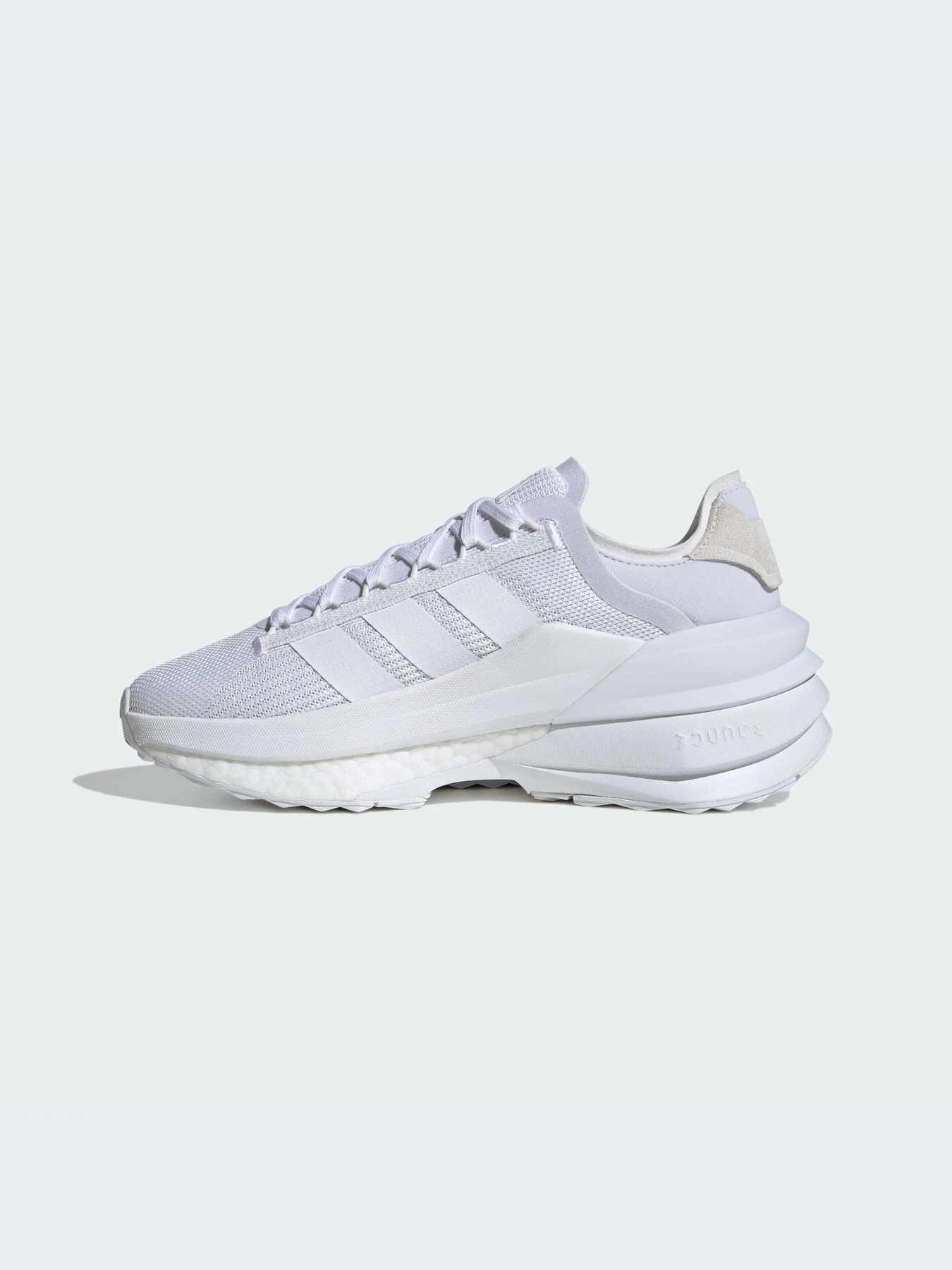 Кроссовки Adidas AVRYN модель IE8460-KZ Кроссовки Adidas AVRYN модель IE8460-KZ Фото