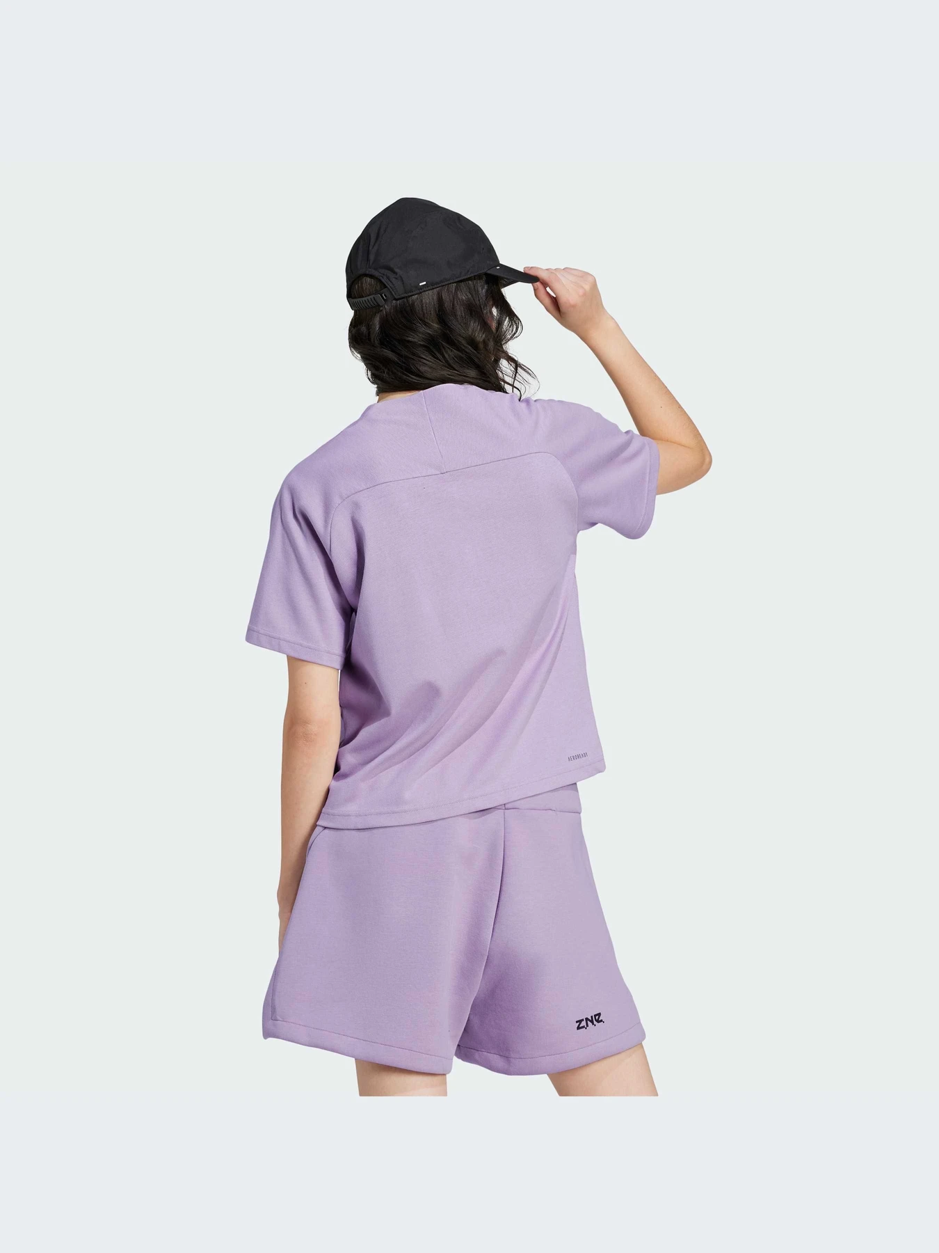 Футболки и поло Adidas ZNE модель IP1553-KZ Футболки и поло Adidas ZNE модель IP1553-KZ Фото