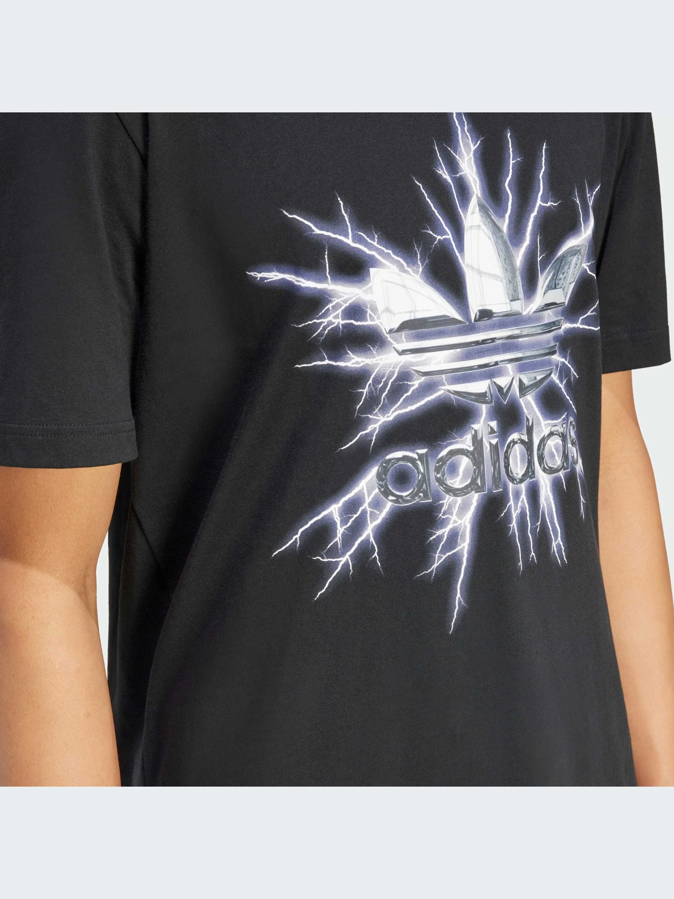 Футболки и поло Adidas Graphics модель IR9440-KZ Футболки и поло Adidas Graphics модель IR9440-KZ Фото