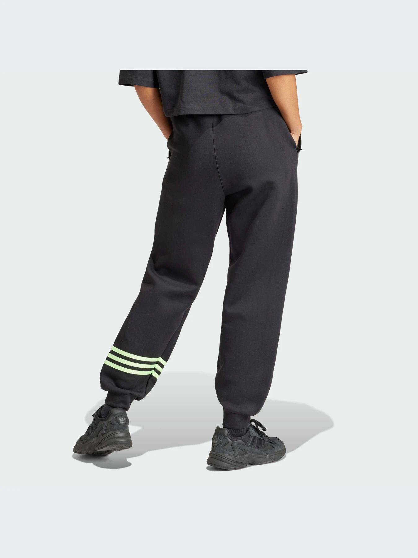 Брюки Adidas модель IU2501-KZ Брюки Adidas модель IU2501-KZ Фото
