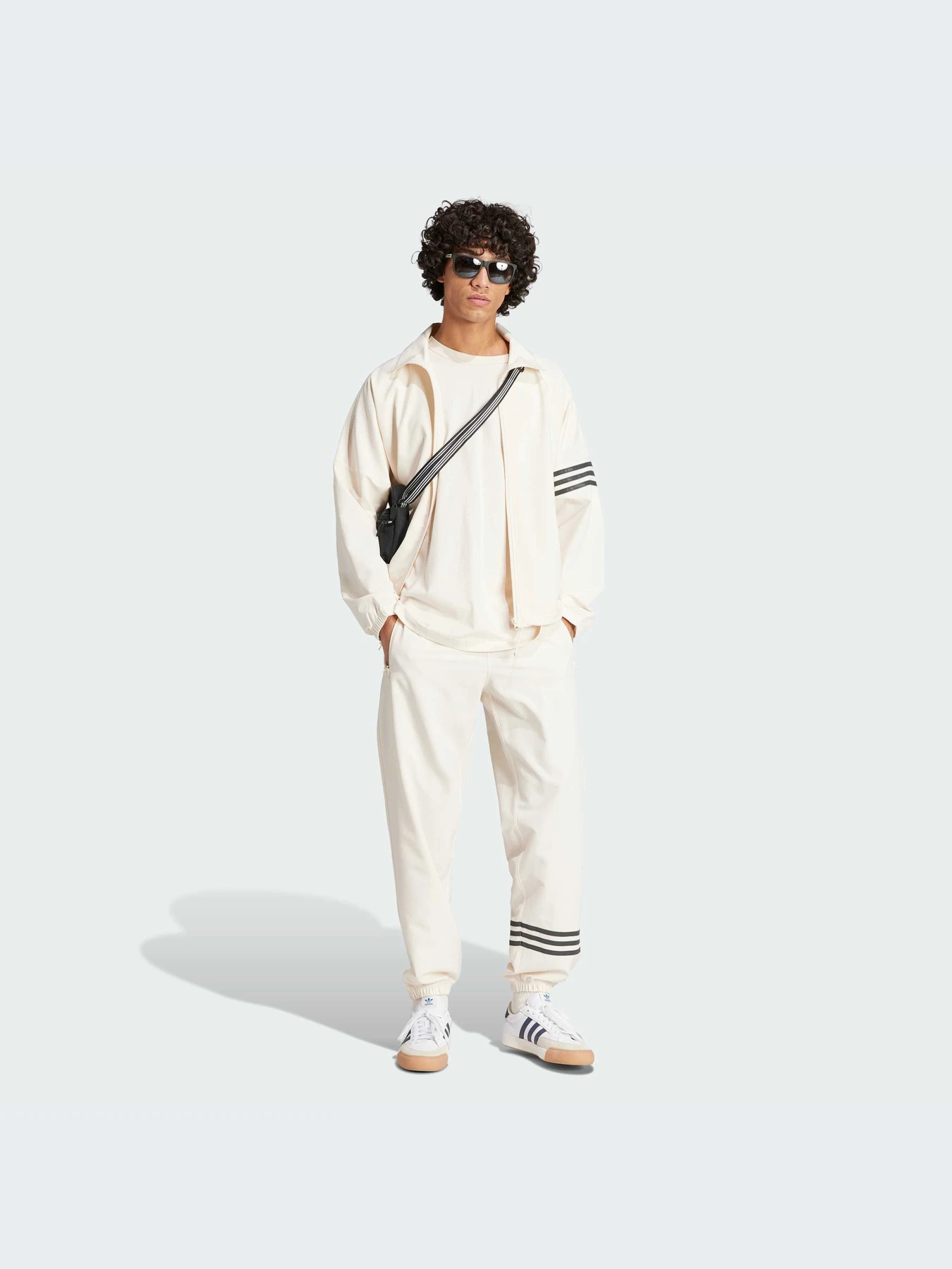 Футболки и поло Adidas модель IV5354-KZ Футболки и поло Adidas модель IV5354-KZ Фото