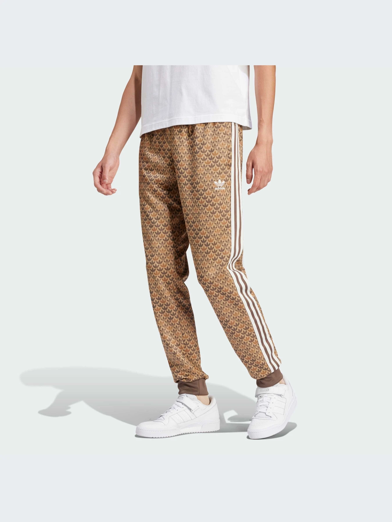 Спортивная одежда Adidas Graphics модель IS0257-KZ Спортивная одежда Adidas Graphics модель IS0257-KZ Фото