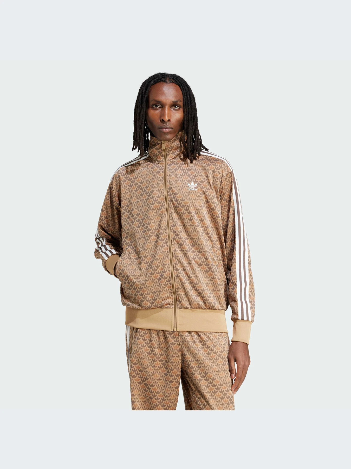 Худи и свитшоты Adidas Graphics модель IS2925-KZ Худи и свитшоты Adidas Graphics модель IS2925-KZ Фото