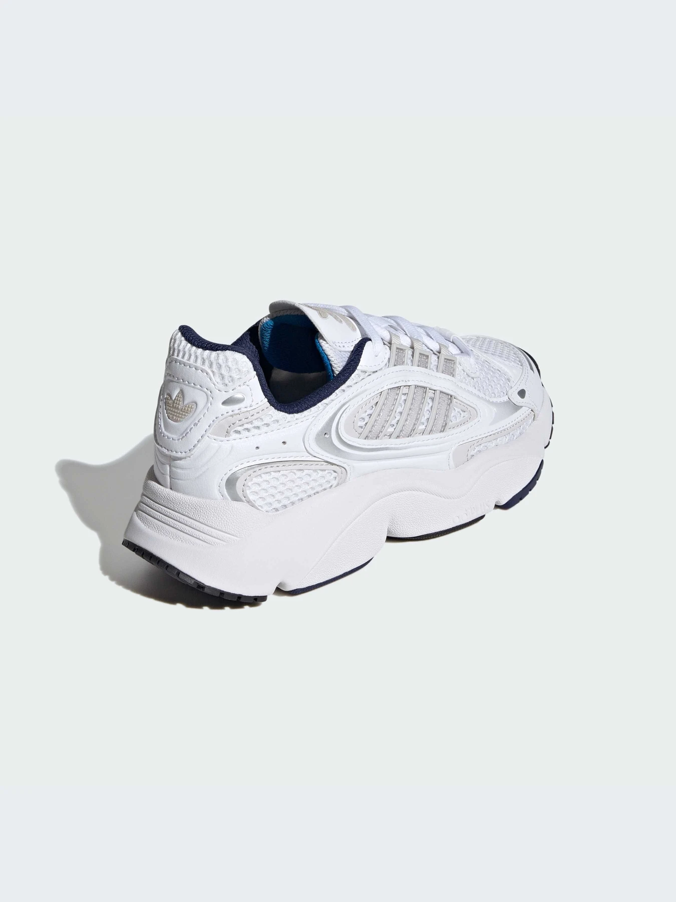 Кроссовки Adidas Ozweego модель ID0694-KZ Кроссовки Adidas Ozweego модель ID0694-KZ Фото