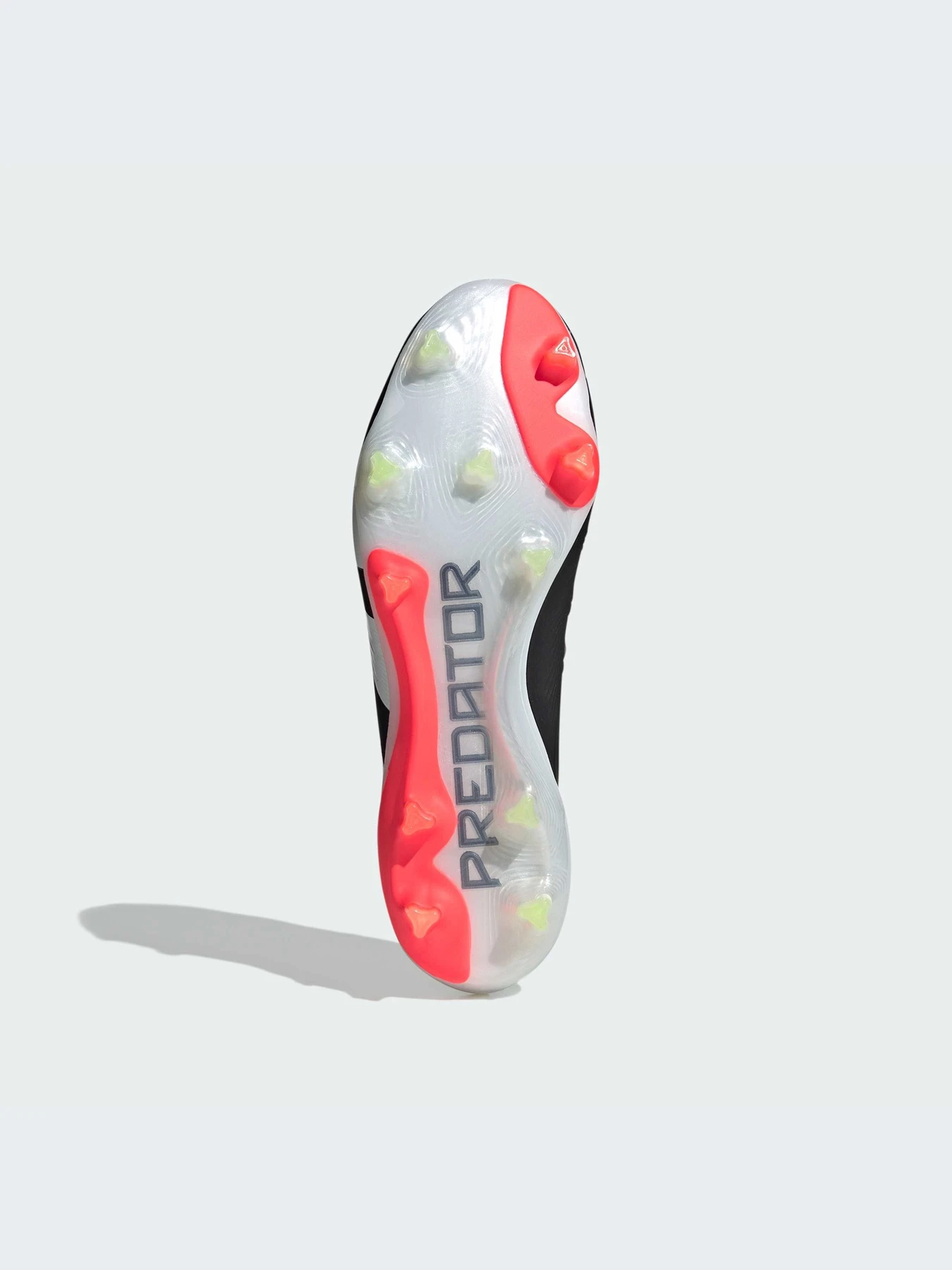 Кроссовки Adidas Predator модель IE1802-KZ Кроссовки Adidas Predator модель IE1802-KZ Фото