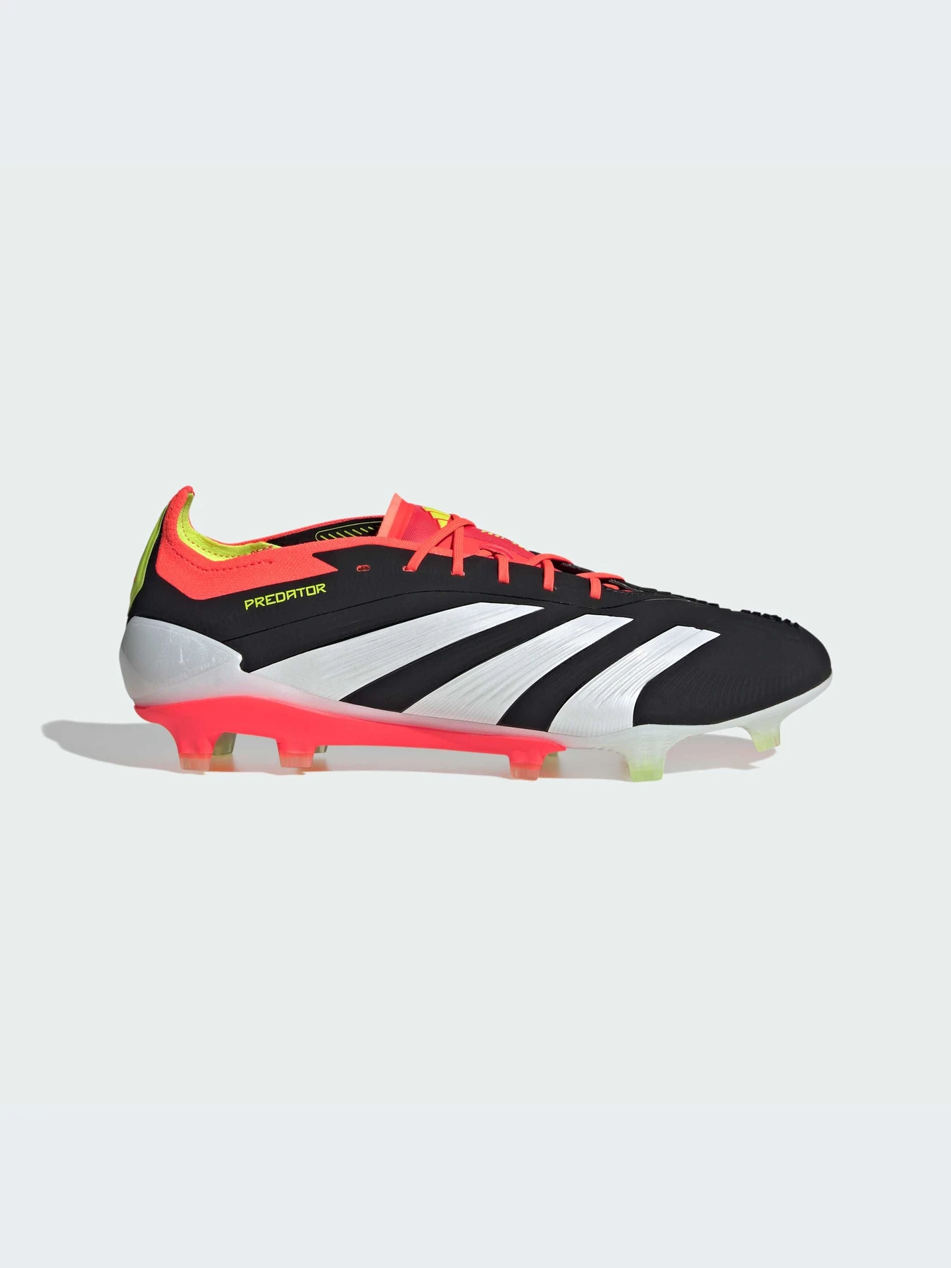 Кроссовки Adidas Predator модель IE1802-KZ Кроссовки Adidas Predator модель IE1802-KZ Фото