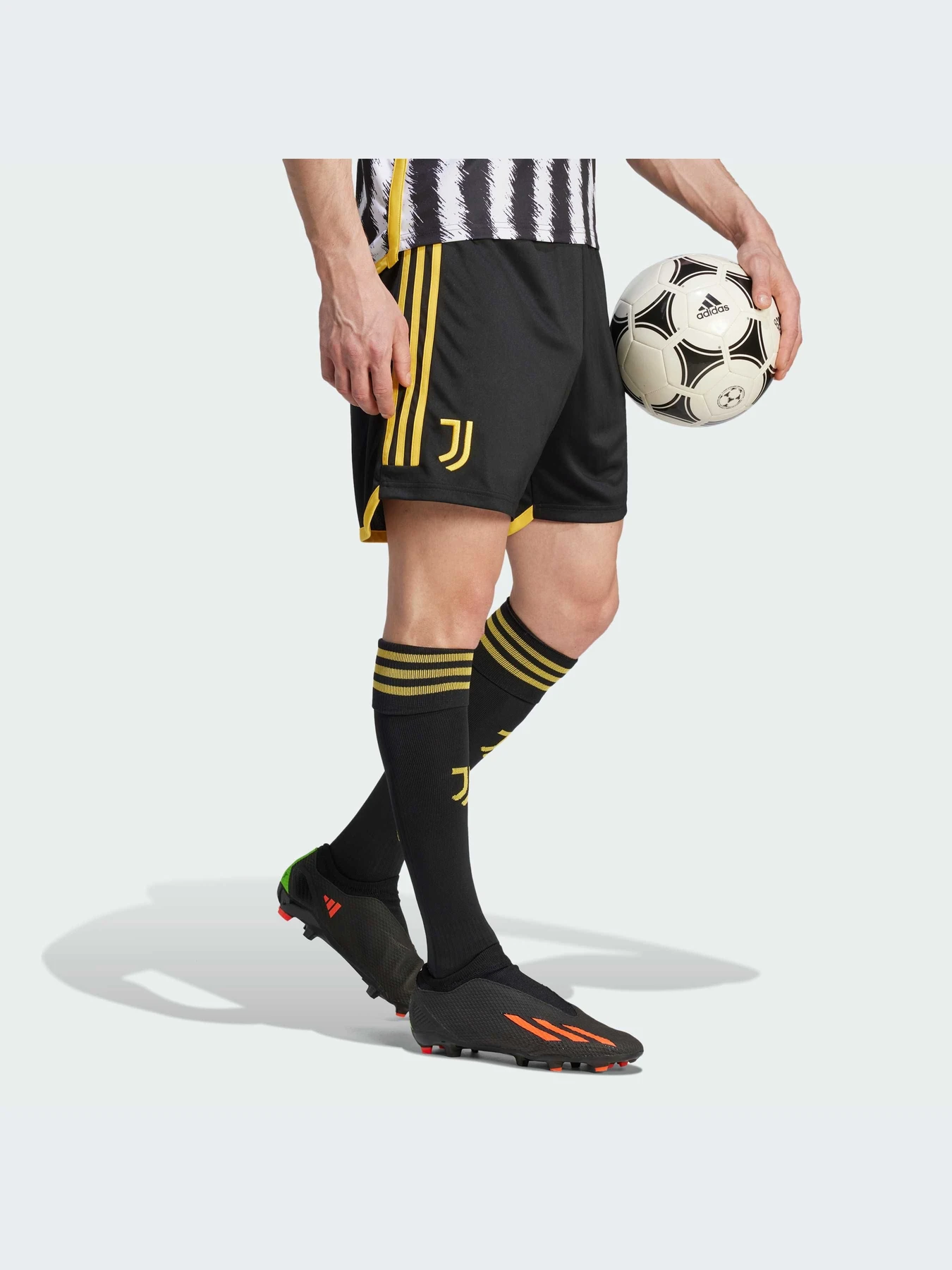 Шорты Adidas модель HR8254-KZ Шорты Adidas модель HR8254-KZ Фото