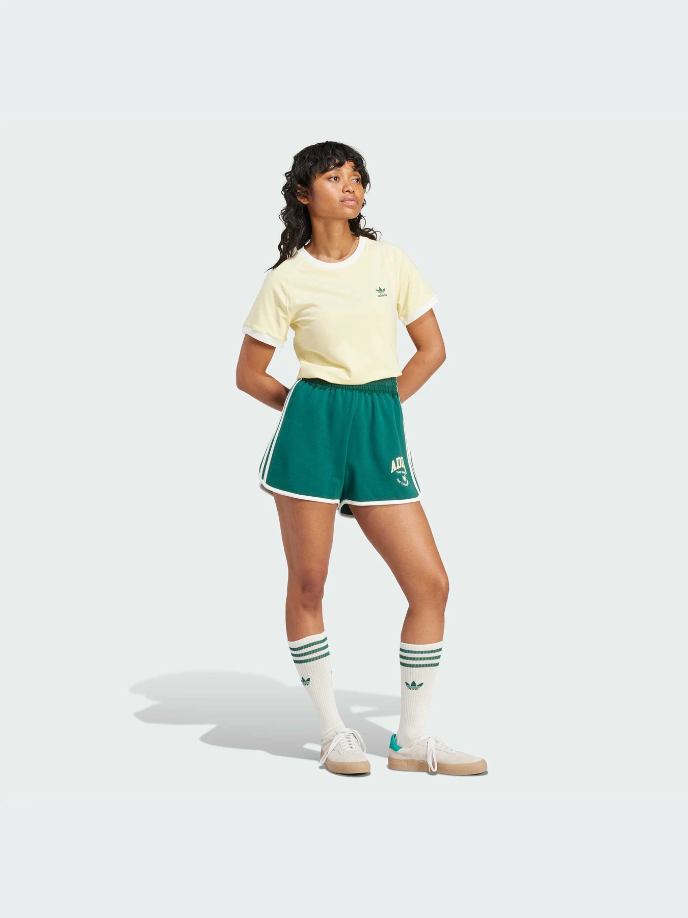 Футболки и поло Adidas Graphics модель IT9855-KZ Футболки и поло Adidas Graphics модель IT9855-KZ Фото