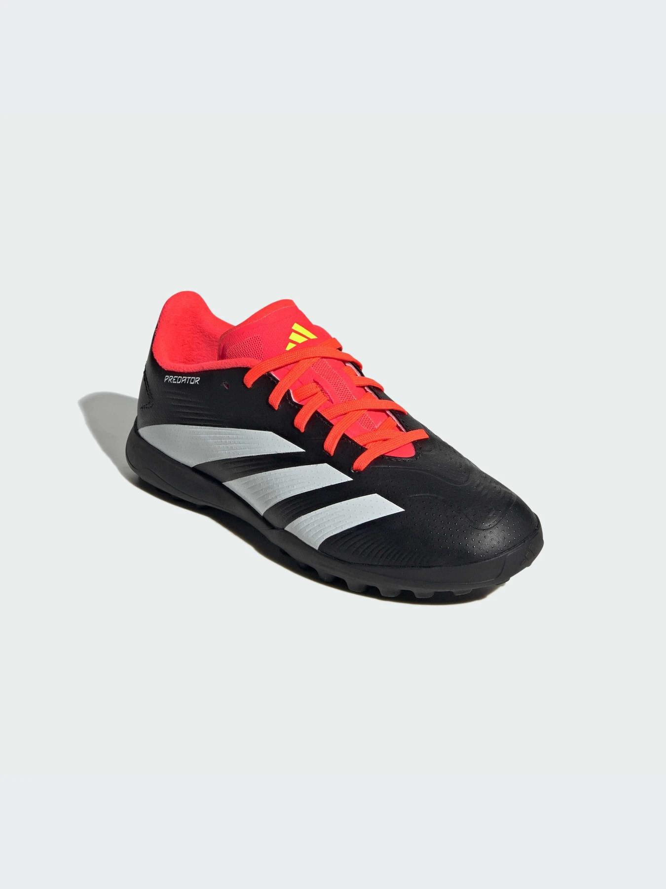 Кроссовки Adidas Predator модель IG5442-KZ Кроссовки Adidas Predator модель IG5442-KZ Фото