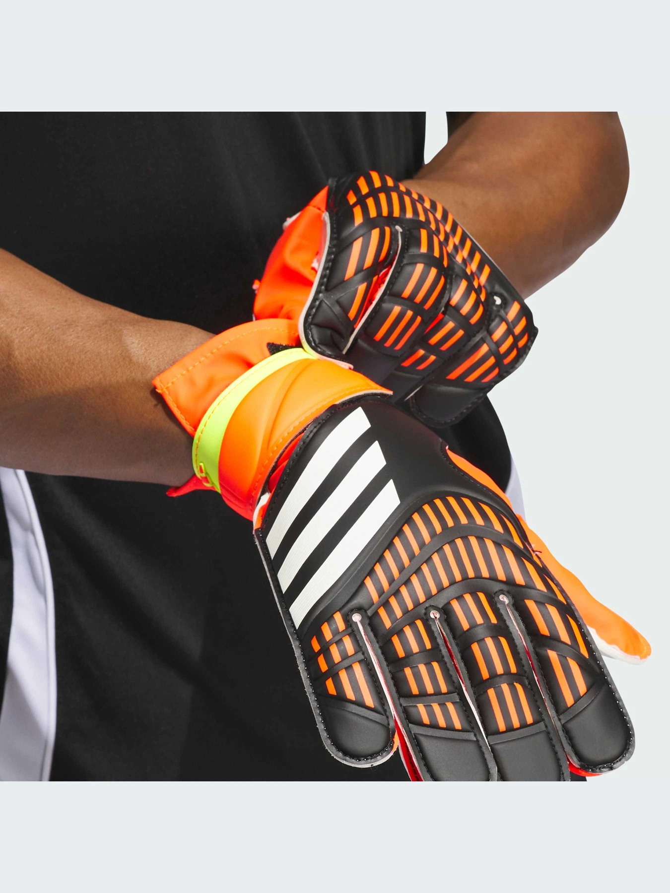 Перчатки для спорта Adidas модель IQ4027-KZ Перчатки для спорта Adidas модель IQ4027-KZ Фото