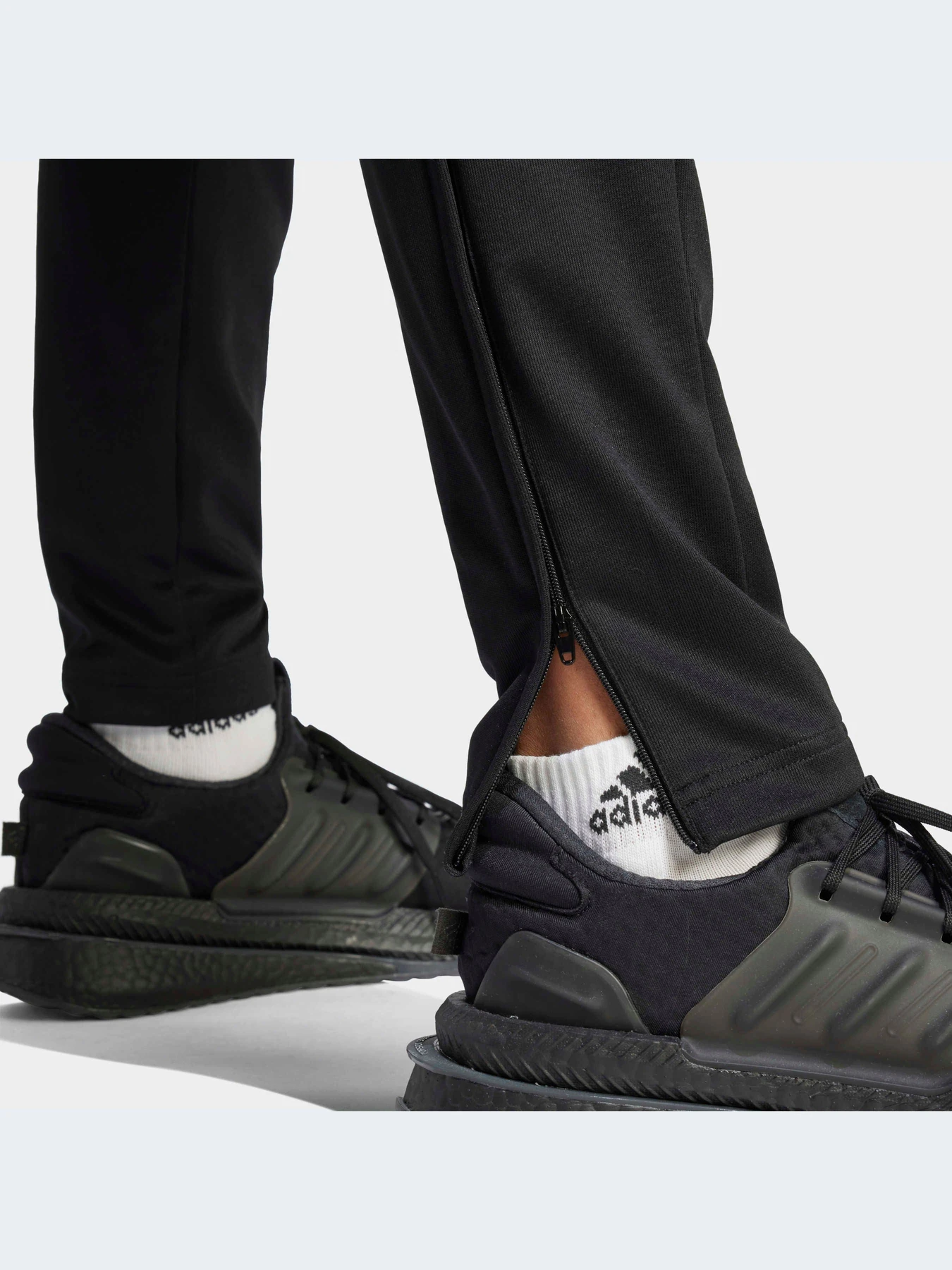 Брюки Adidas Tiro модель IM2899-KZ Брюки Adidas Tiro модель IM2899-KZ Фото