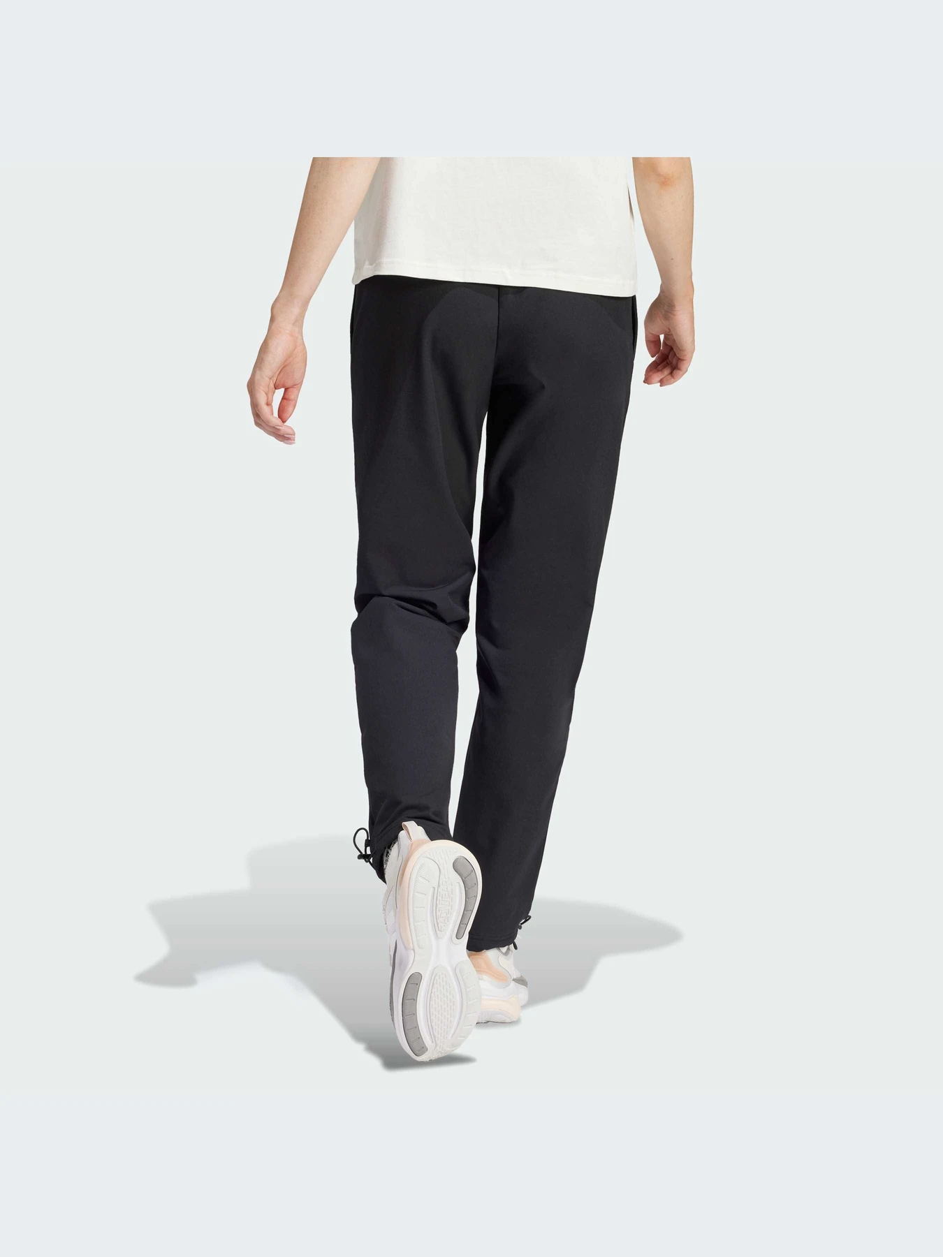 Брюки Adidas модель IT8814-KZ Брюки Adidas модель IT8814-KZ Фото