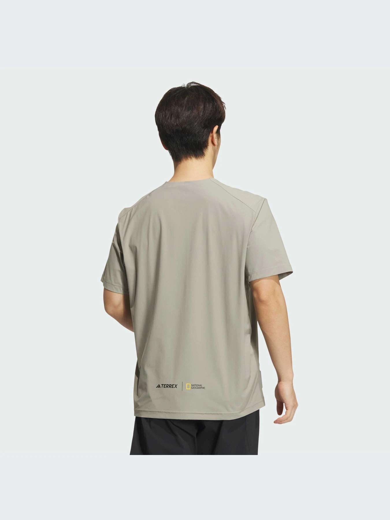 Футболки и поло Adidas модель IS9519-KZ Футболки и поло Adidas модель IS9519-KZ Фото