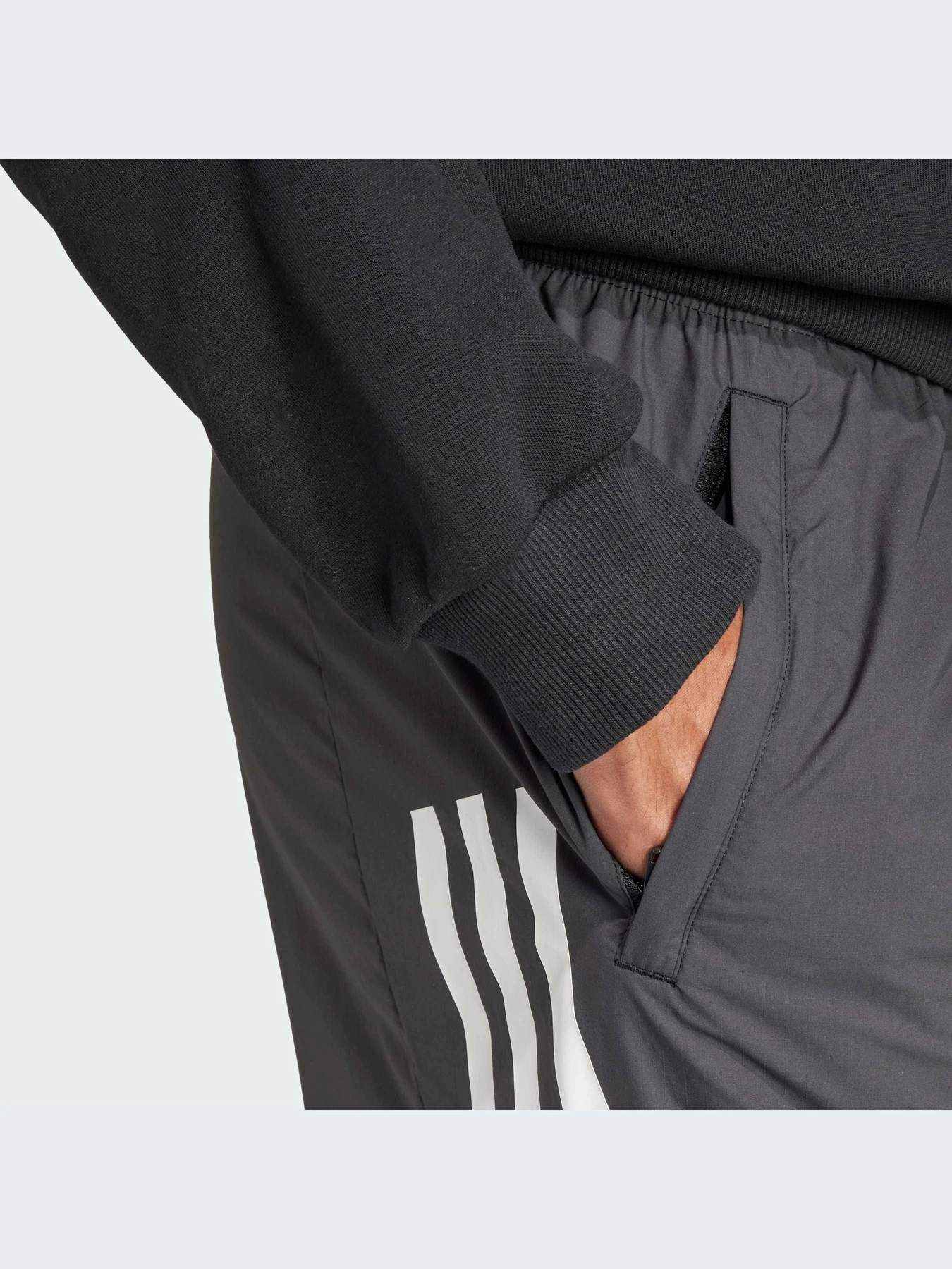 Брюки Adidas модель IN3308-KZ Брюки Adidas модель IN3308-KZ Фото