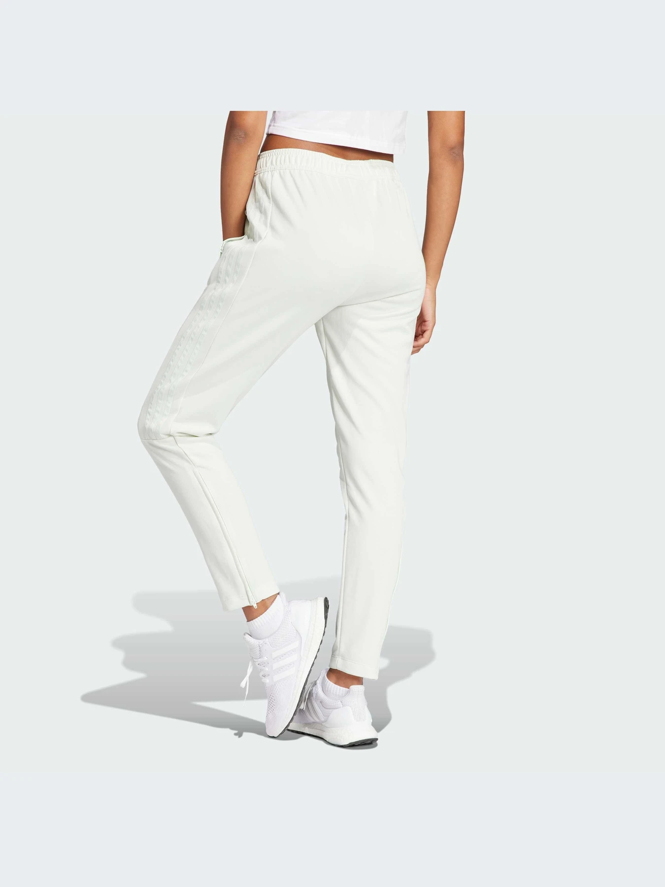 Брюки Adidas Tiro модель IS4549-KZ Брюки Adidas Tiro модель IS4549-KZ Фото