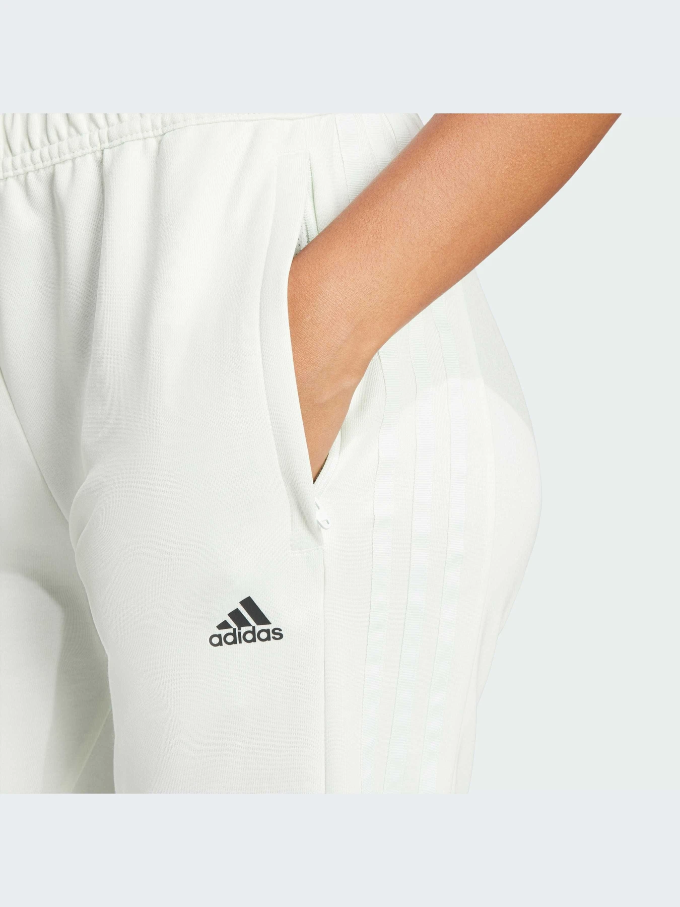 Брюки Adidas Tiro модель IS4549-KZ Брюки Adidas Tiro модель IS4549-KZ Фото