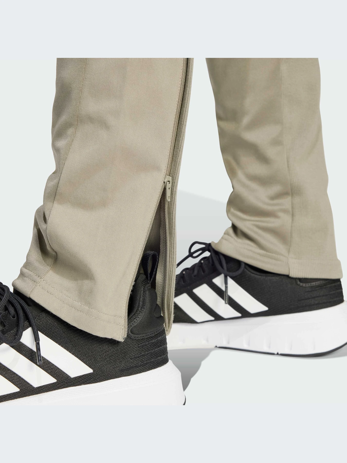 Брюки Adidas Tiro модель IS1504-KZ Брюки Adidas Tiro модель IS1504-KZ Фото