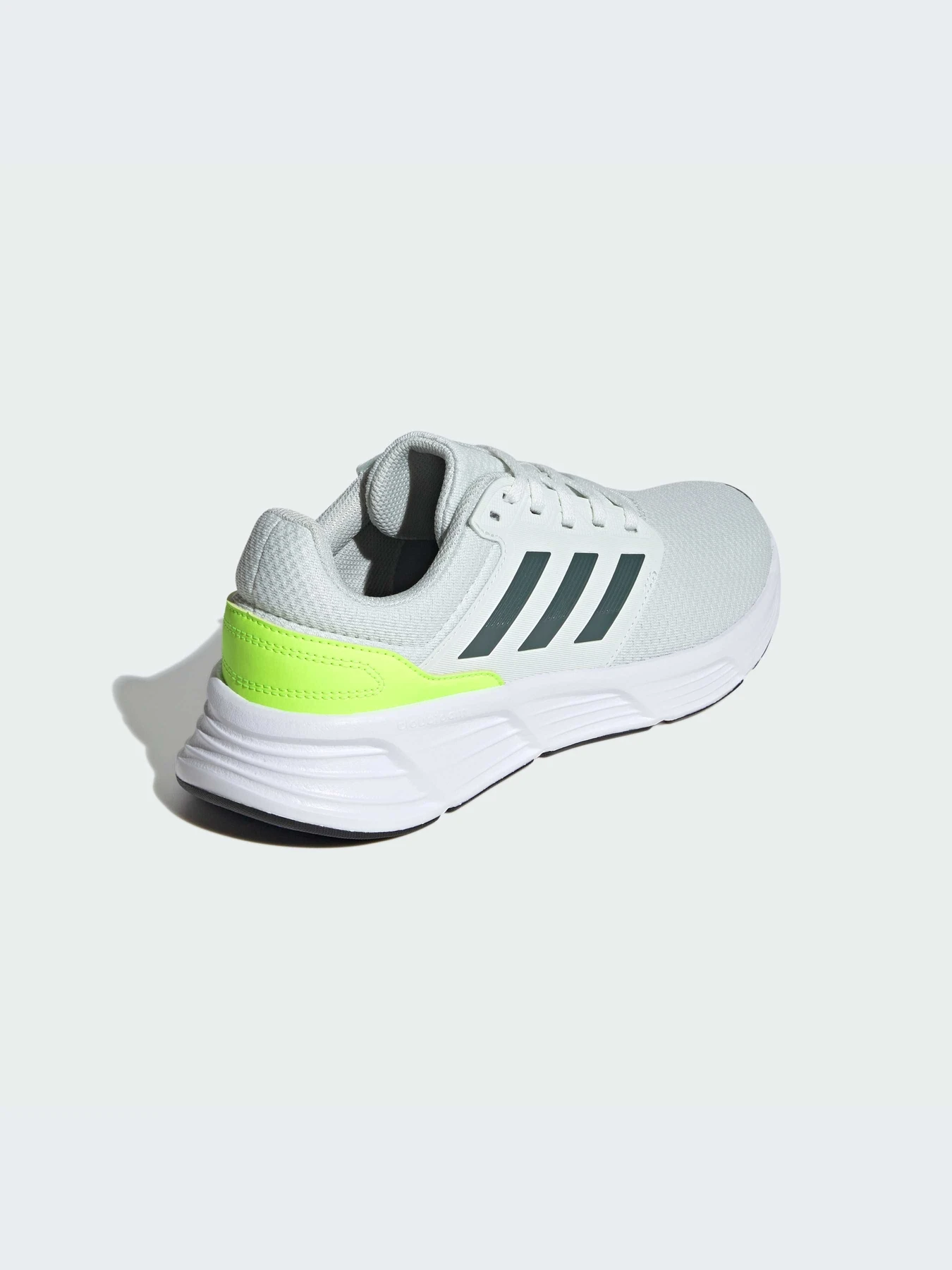 Кроссовки Adidas Galaxy модель IE8135-KZ Кроссовки Adidas Galaxy модель IE8135-KZ Фото