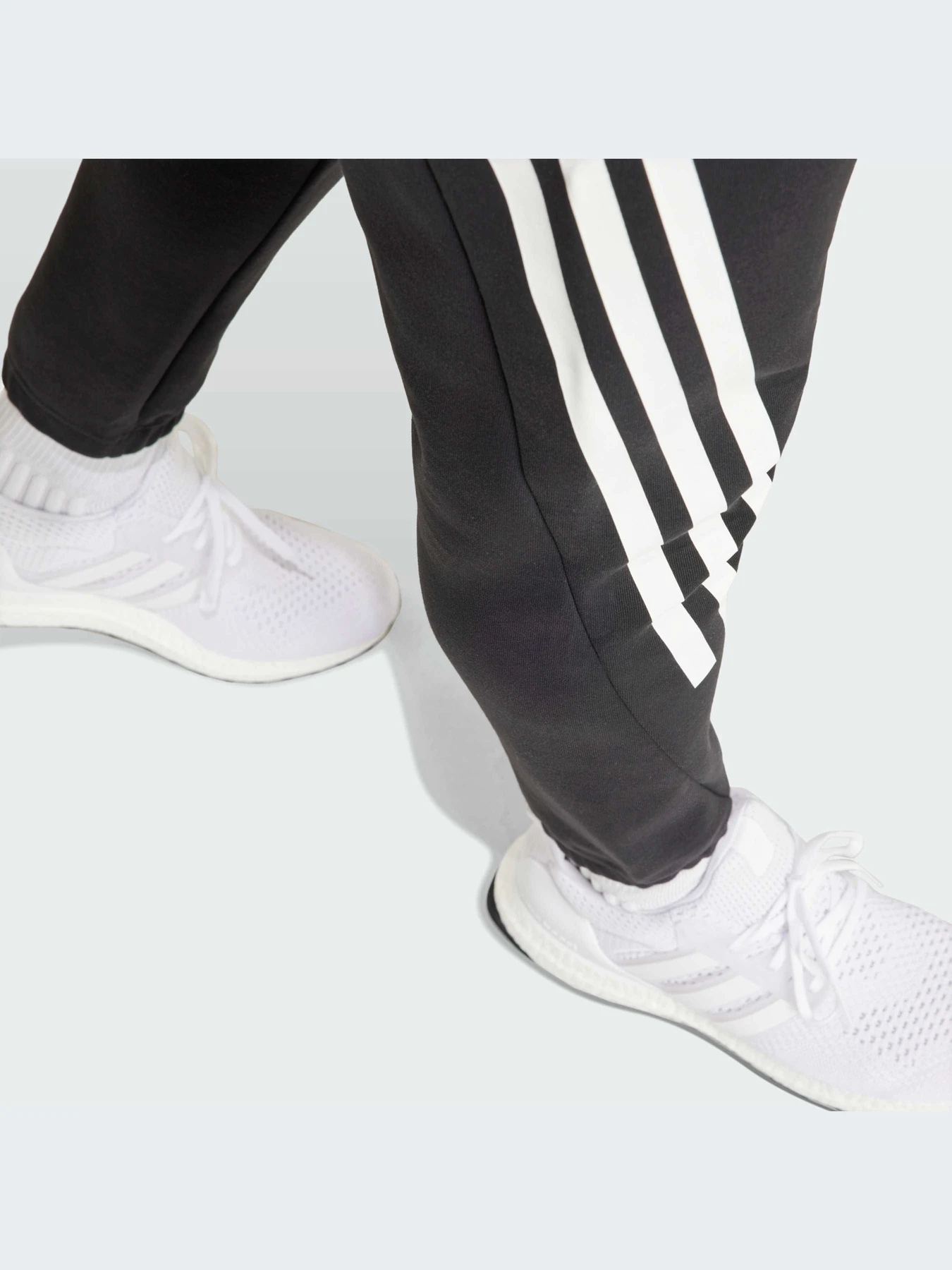 Брюки Adidas Icons модель IN3310-KZ Брюки Adidas Icons модель IN3310-KZ Фото