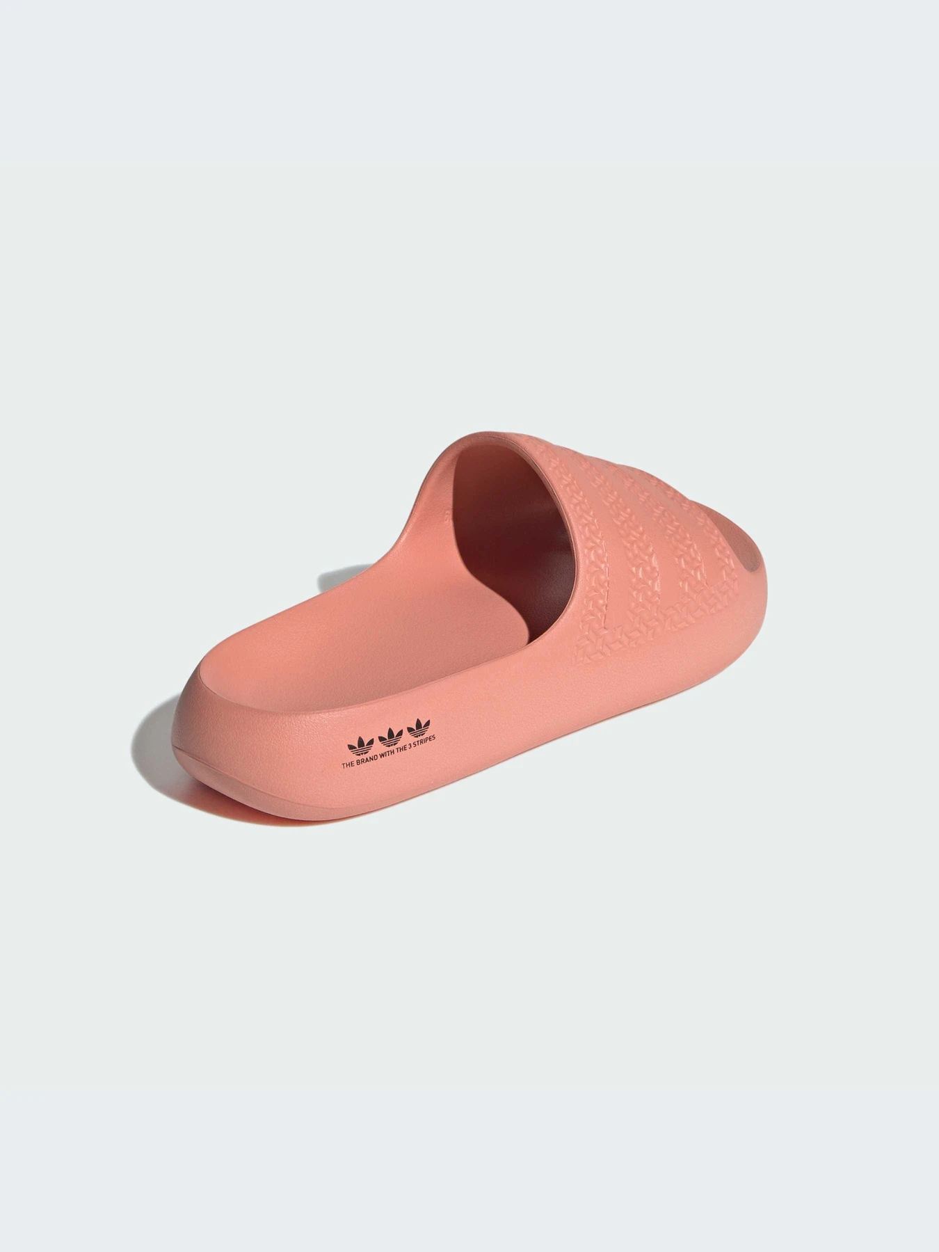 Шлёпанцы Adidas Adilette модель IE5622-KZ Шлёпанцы Adidas Adilette модель IE5622-KZ Фото
