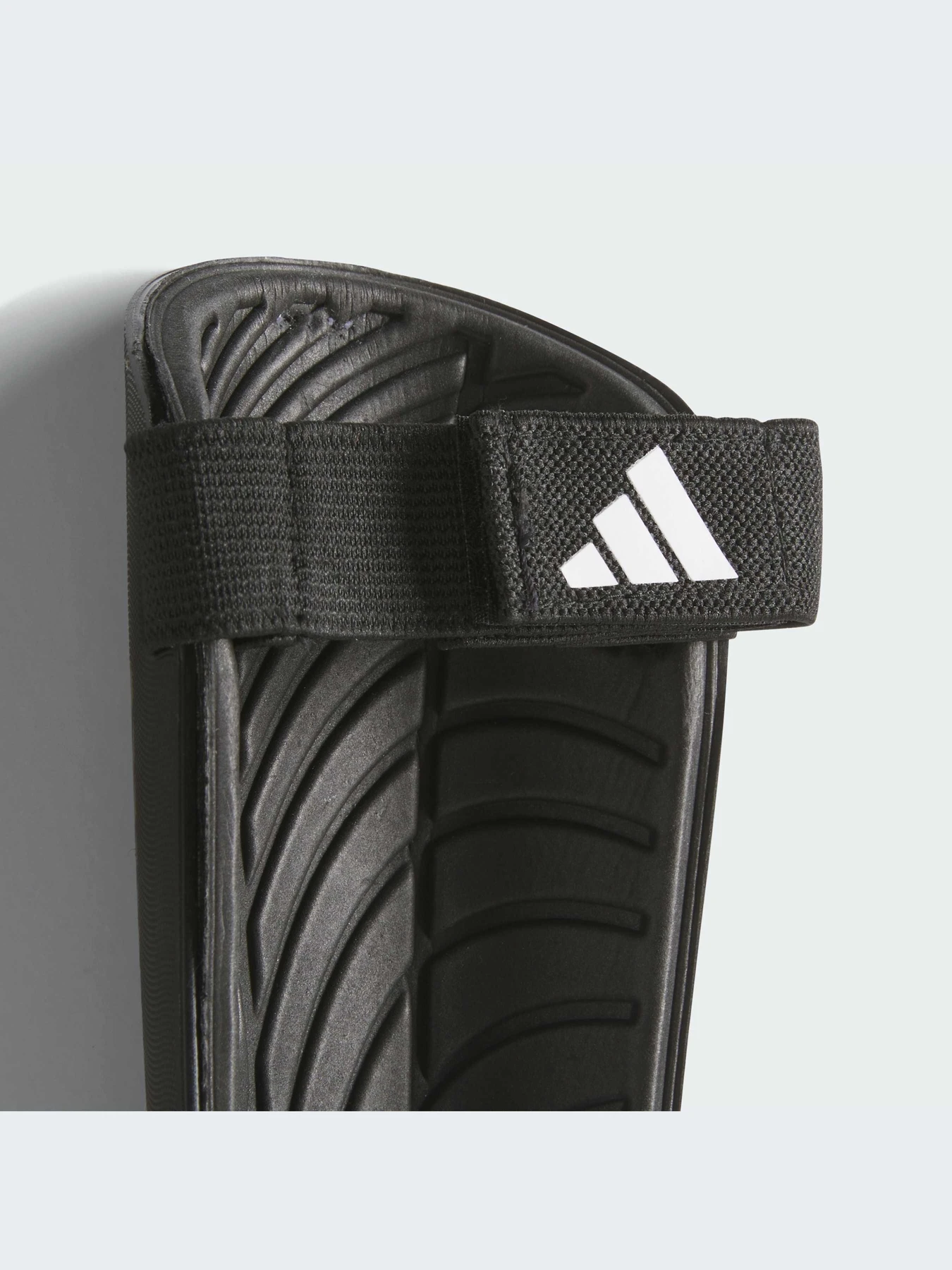 Щитки Adidas Tiro модель IP3998-KZ Щитки Adidas Tiro модель IP3998-KZ Фото