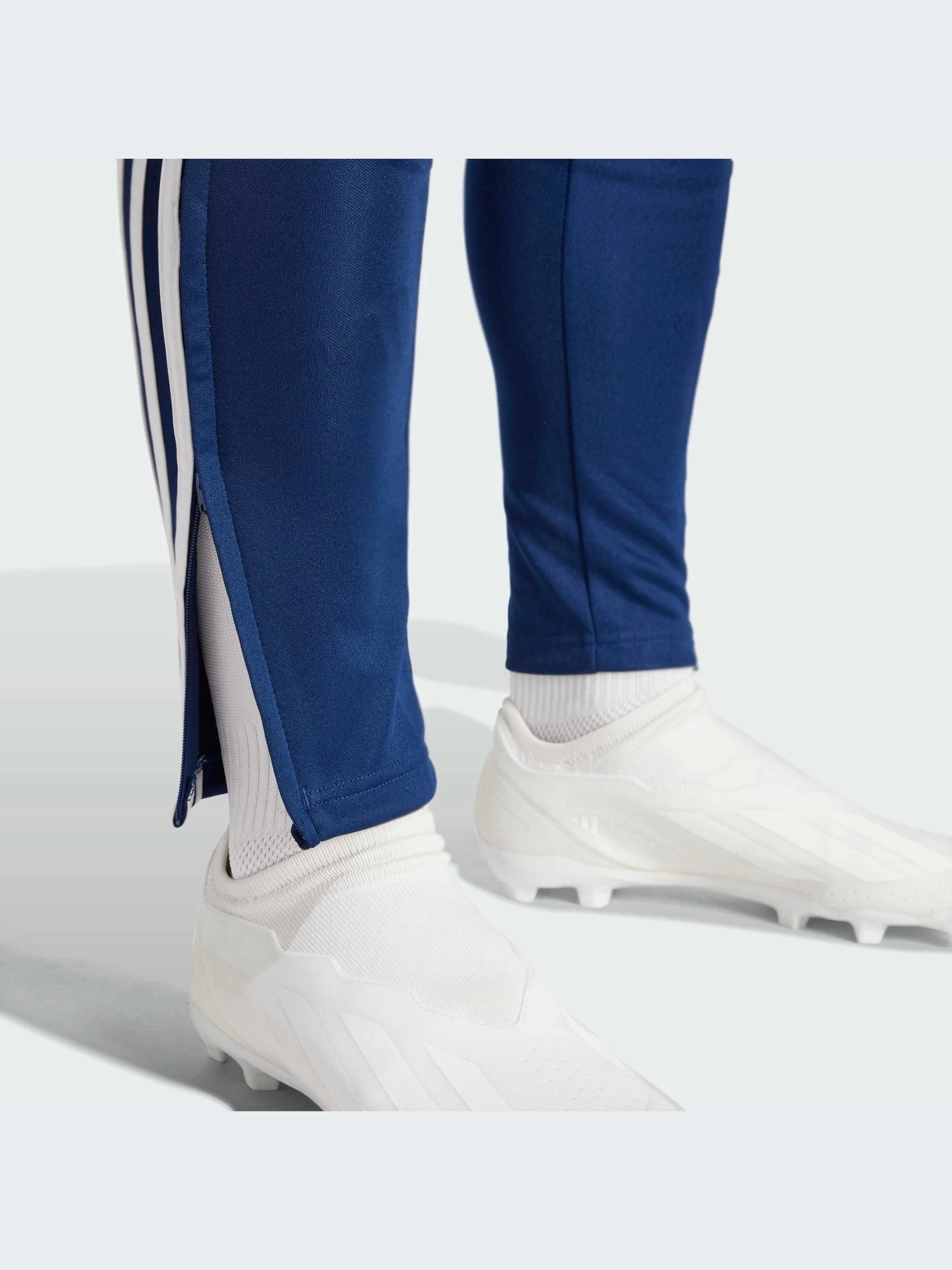 Брюки Adidas Tiro модель IR9344-KZ Брюки Adidas Tiro модель IR9344-KZ Фото