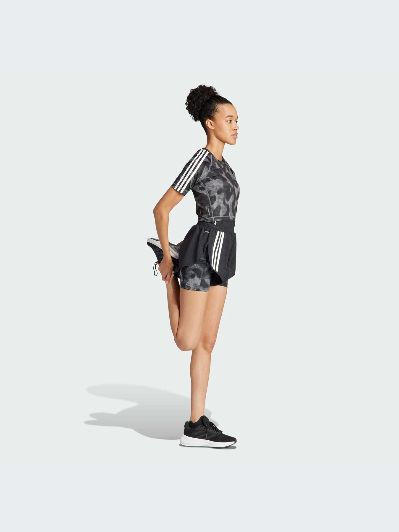 Футболки и поло Adidas 3 Stripes модель IK5012-KZ Футболки и поло Adidas 3 Stripes модель IK5012-KZ Фото