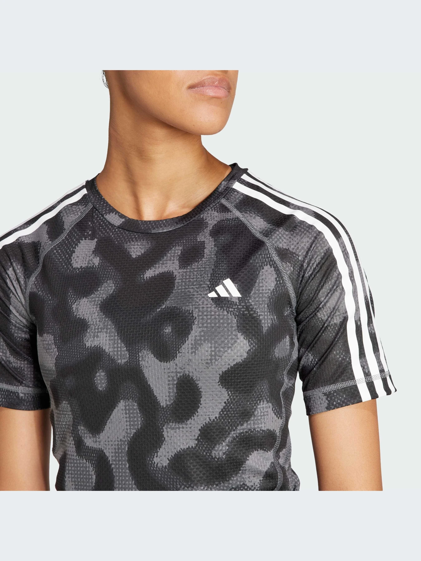 Футболки и поло Adidas 3 Stripes модель IK5012-KZ Футболки и поло Adidas 3 Stripes модель IK5012-KZ Фото