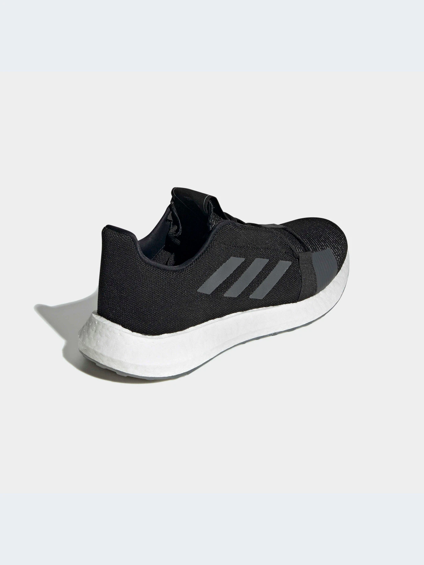 Кроссовки Adidas модель EG0960-KZ Кроссовки Adidas модель EG0960-KZ Фото
