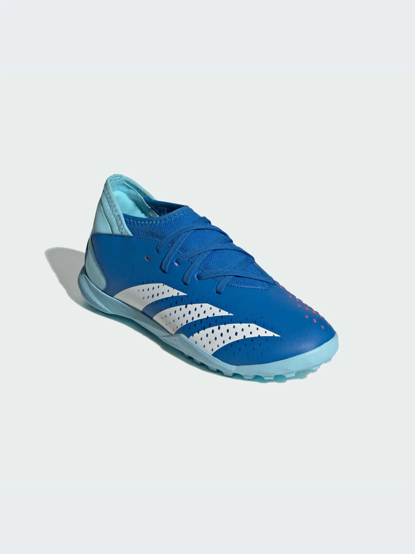 Кроссовки Adidas Predator модель IE9452-KZ Кроссовки Adidas Predator модель IE9452-KZ Фото