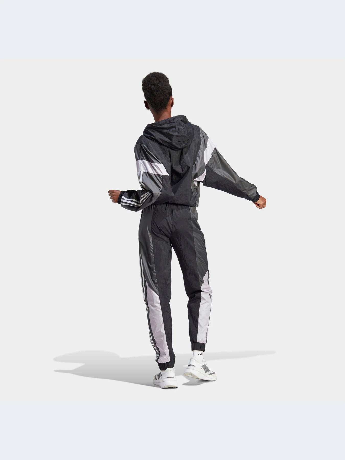 Костюмы Adidas модель IC0413-KZ Костюмы Adidas модель IC0413-KZ Фото