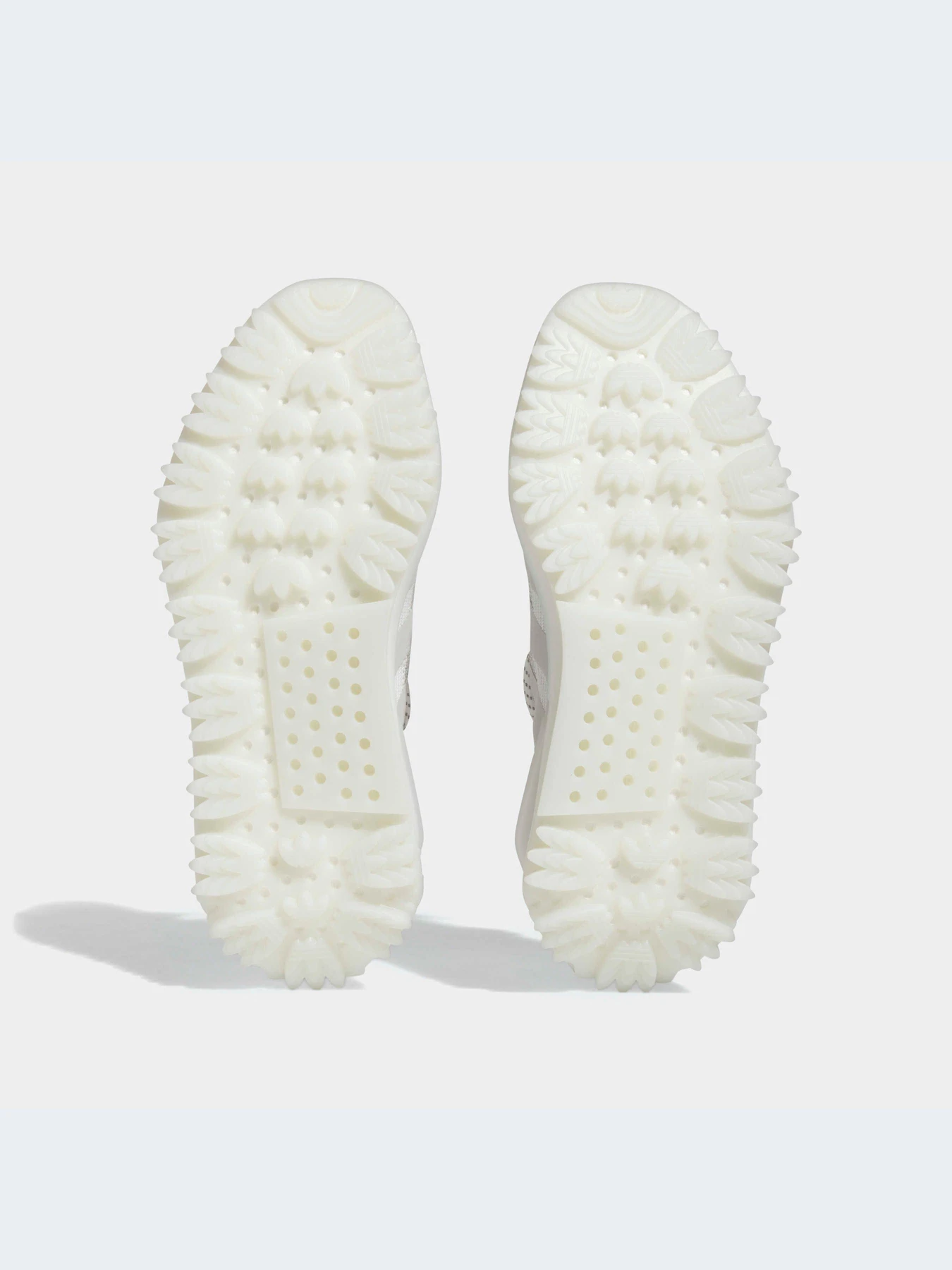 Кроссовки Adidas NMD модель GW4652-KZ Кроссовки Adidas NMD модель GW4652-KZ Фото