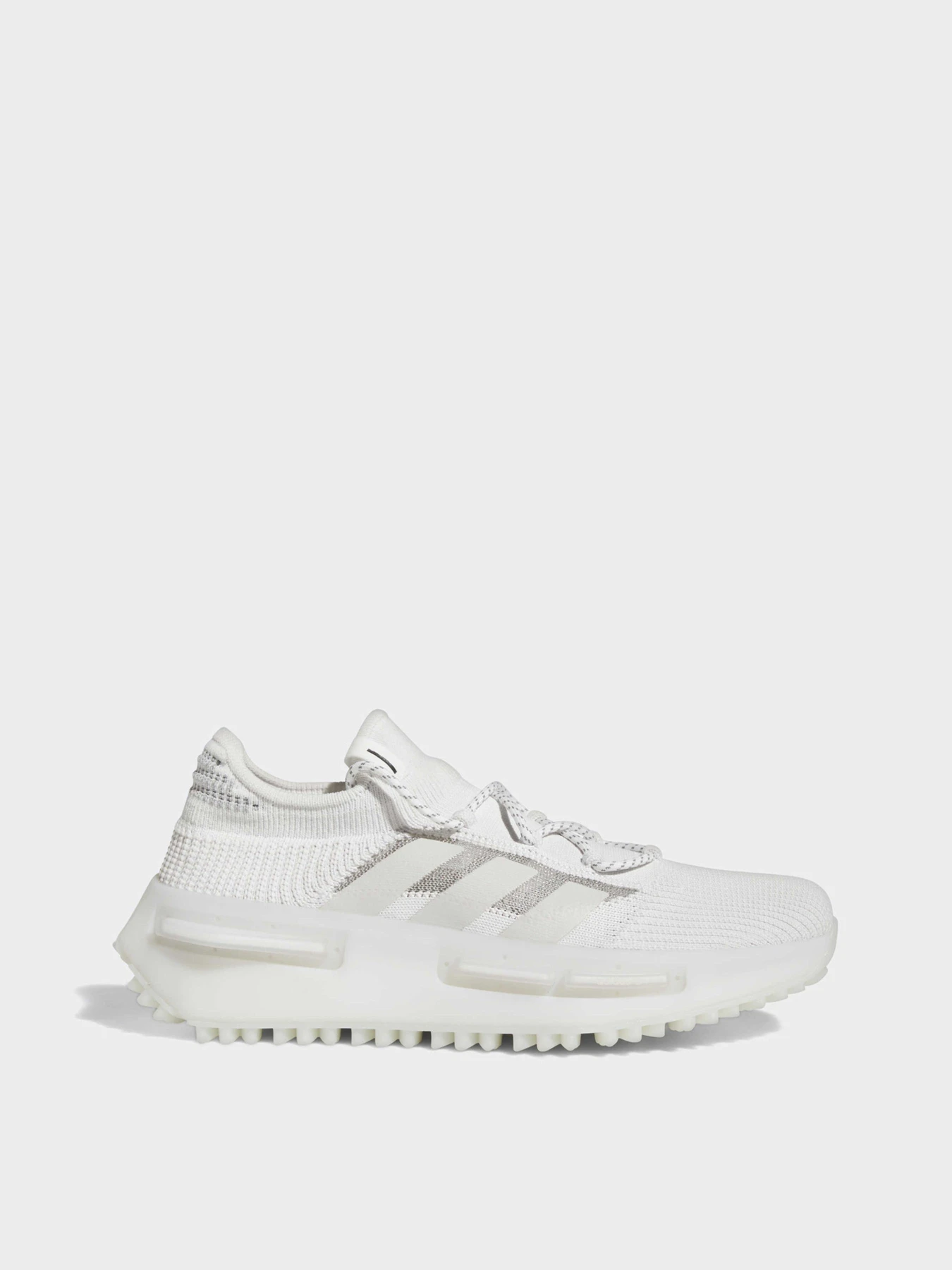 Кроссовки Adidas NMD модель GW4652-KZ Кроссовки Adidas NMD модель GW4652-KZ Фото
