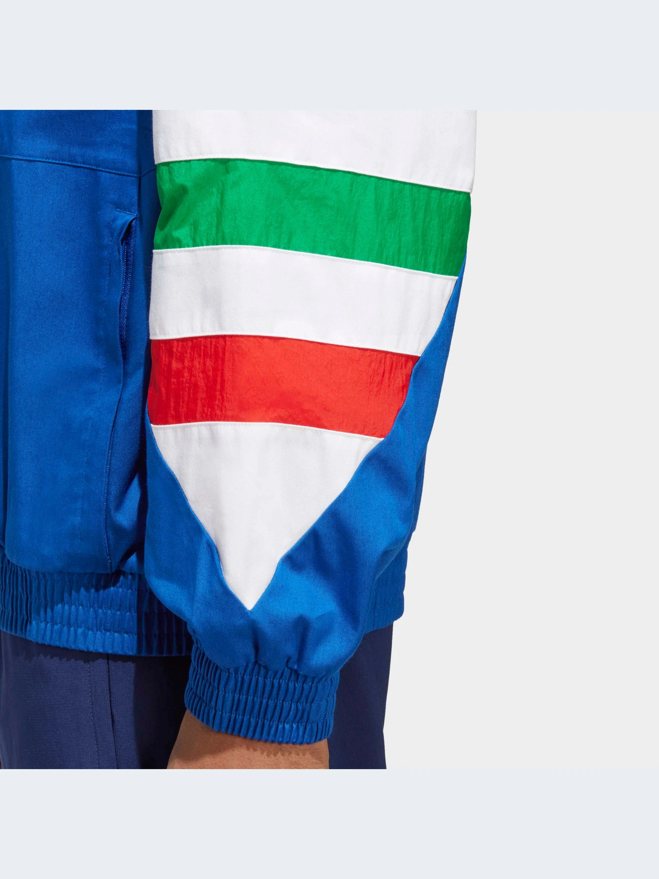 Худи и свитшоты Adidas модель HT2188-KZ Худи и свитшоты Adidas модель HT2188-KZ Фото