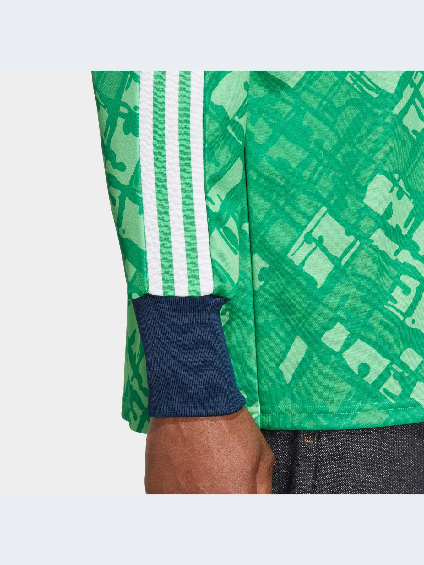 Худи и свитшоты Adidas модель HT7193-KZ Худи и свитшоты Adidas модель HT7193-KZ Фото