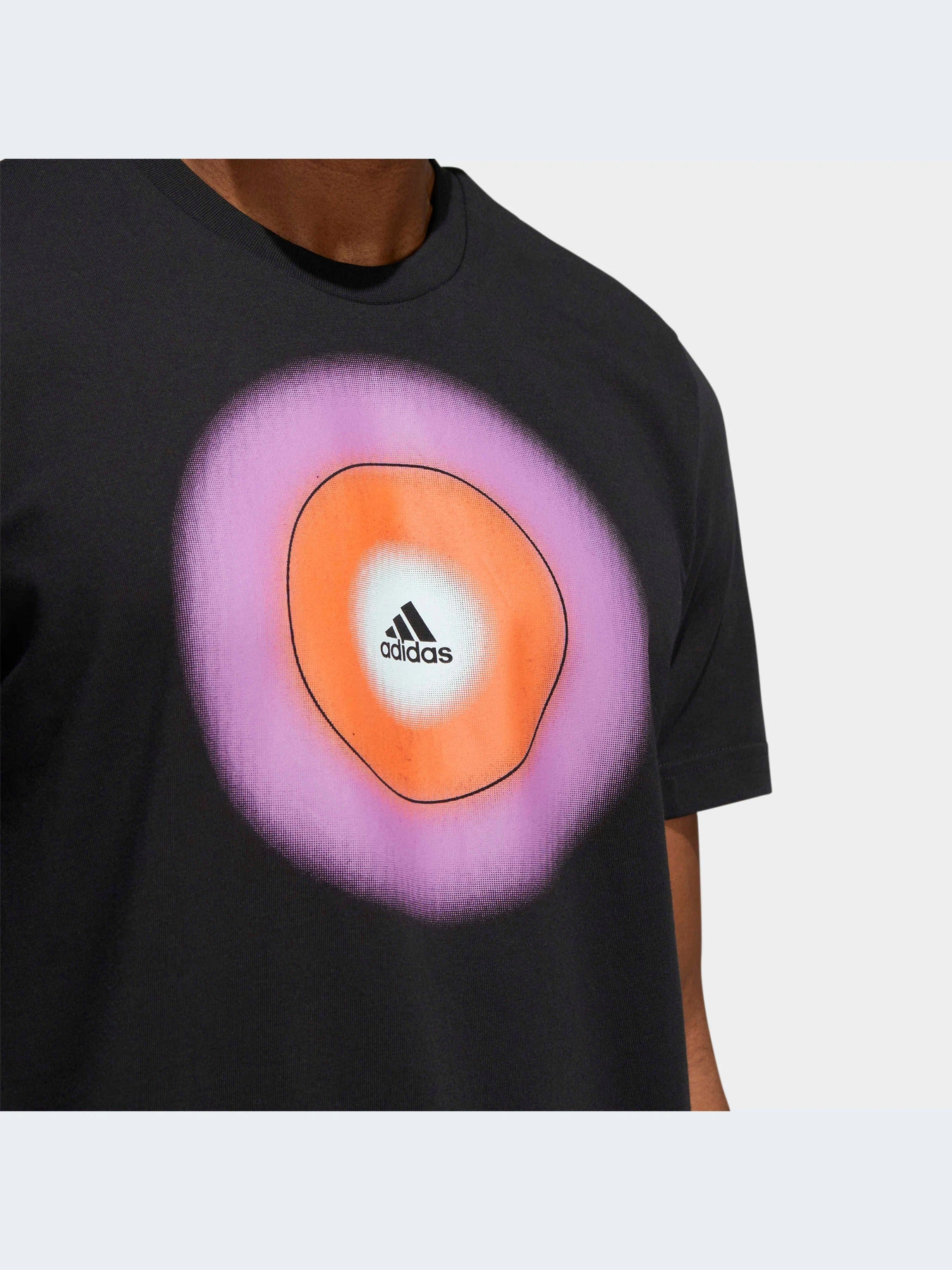 Футболки и поло Adidas Graphics модель HK9168-KZ Футболки и поло Adidas Graphics модель HK9168-KZ Фото