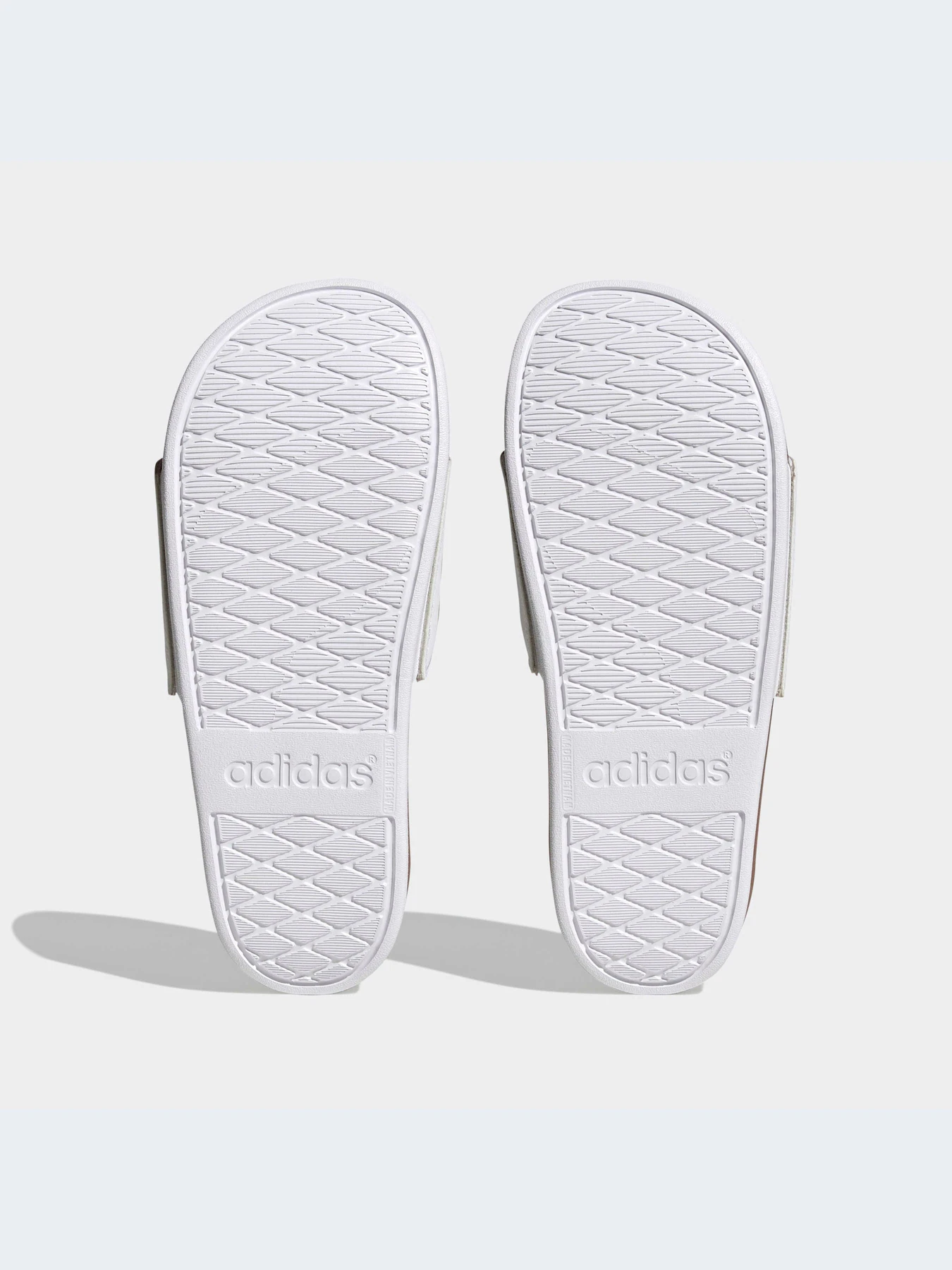 Шлёпанцы Adidas Adilette модель H03618-KZ Шлёпанцы Adidas Adilette модель H03618-KZ Фото
