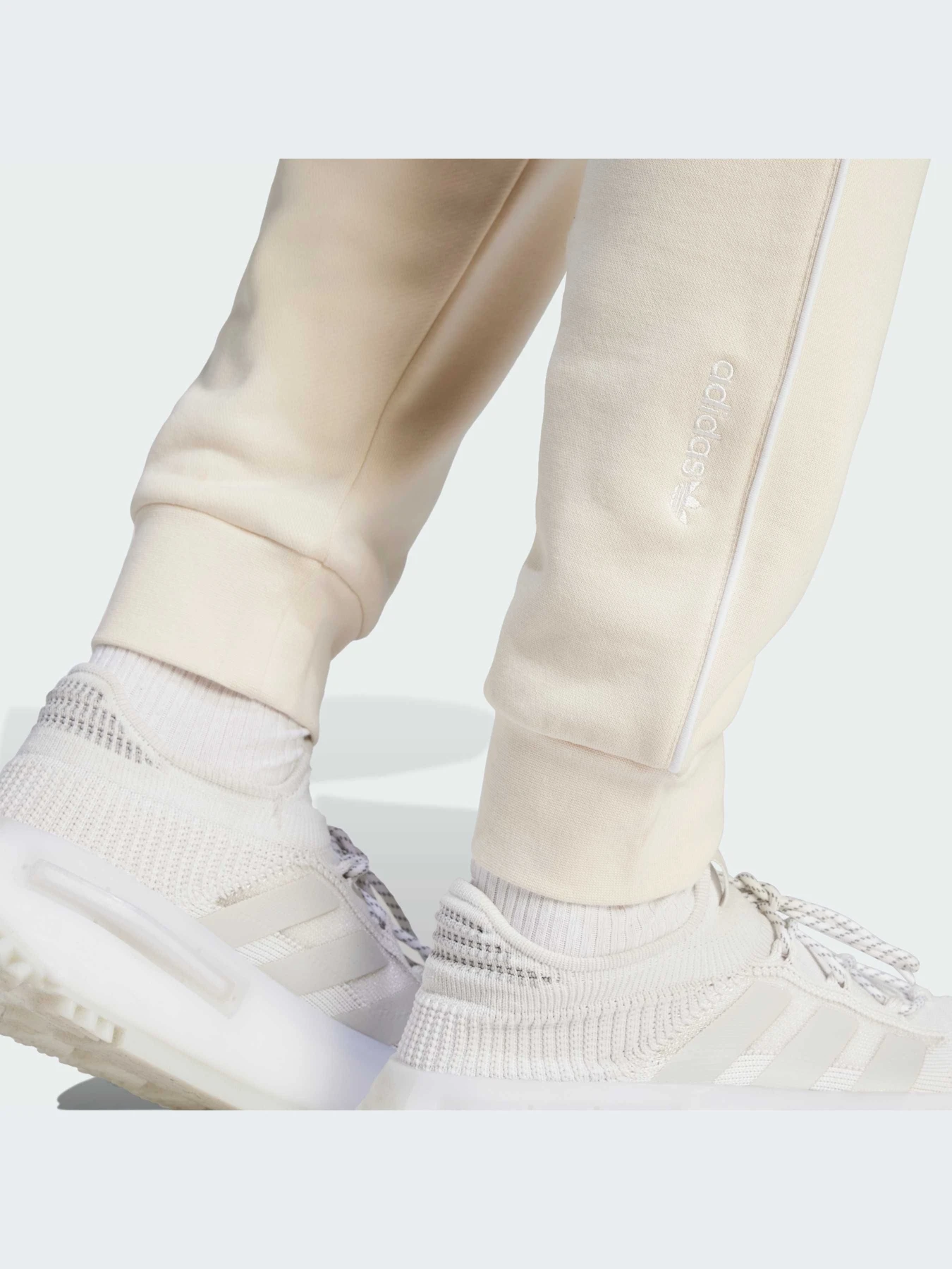Брюки Adidas Adicolor модель IM4414-KZ Брюки Adidas Adicolor модель IM4414-KZ Фото