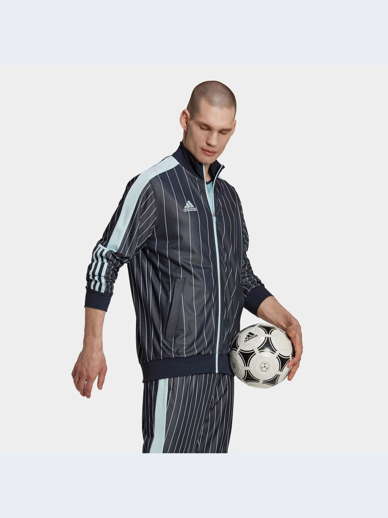 Худи и свитшоты Adidas Tiro модель HC1307-KZ Худи и свитшоты Adidas Tiro модель HC1307-KZ Фото
