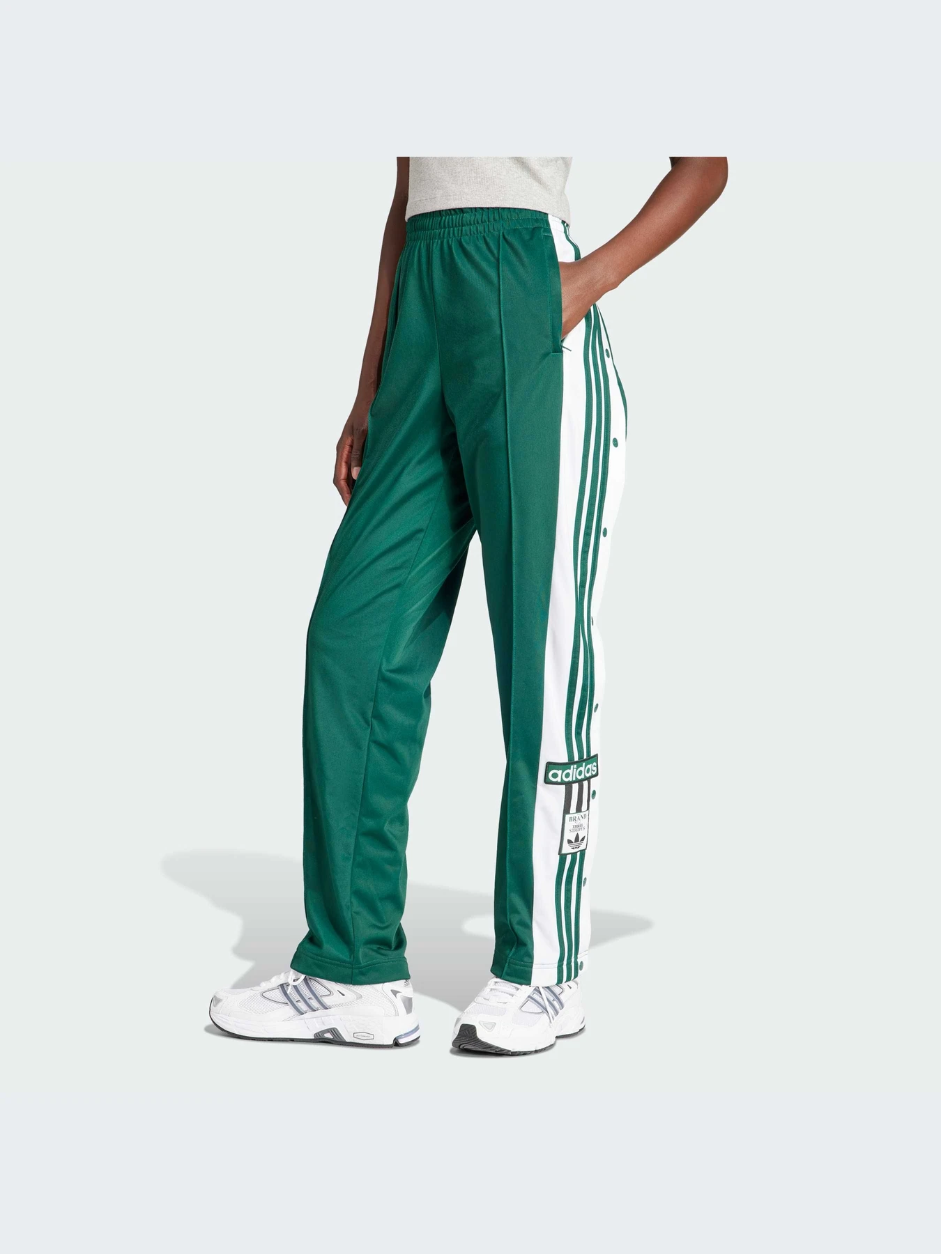 Брюки Adidas Adicolor модель IP0623-KZ Брюки Adidas Adicolor модель IP0623-KZ Фото