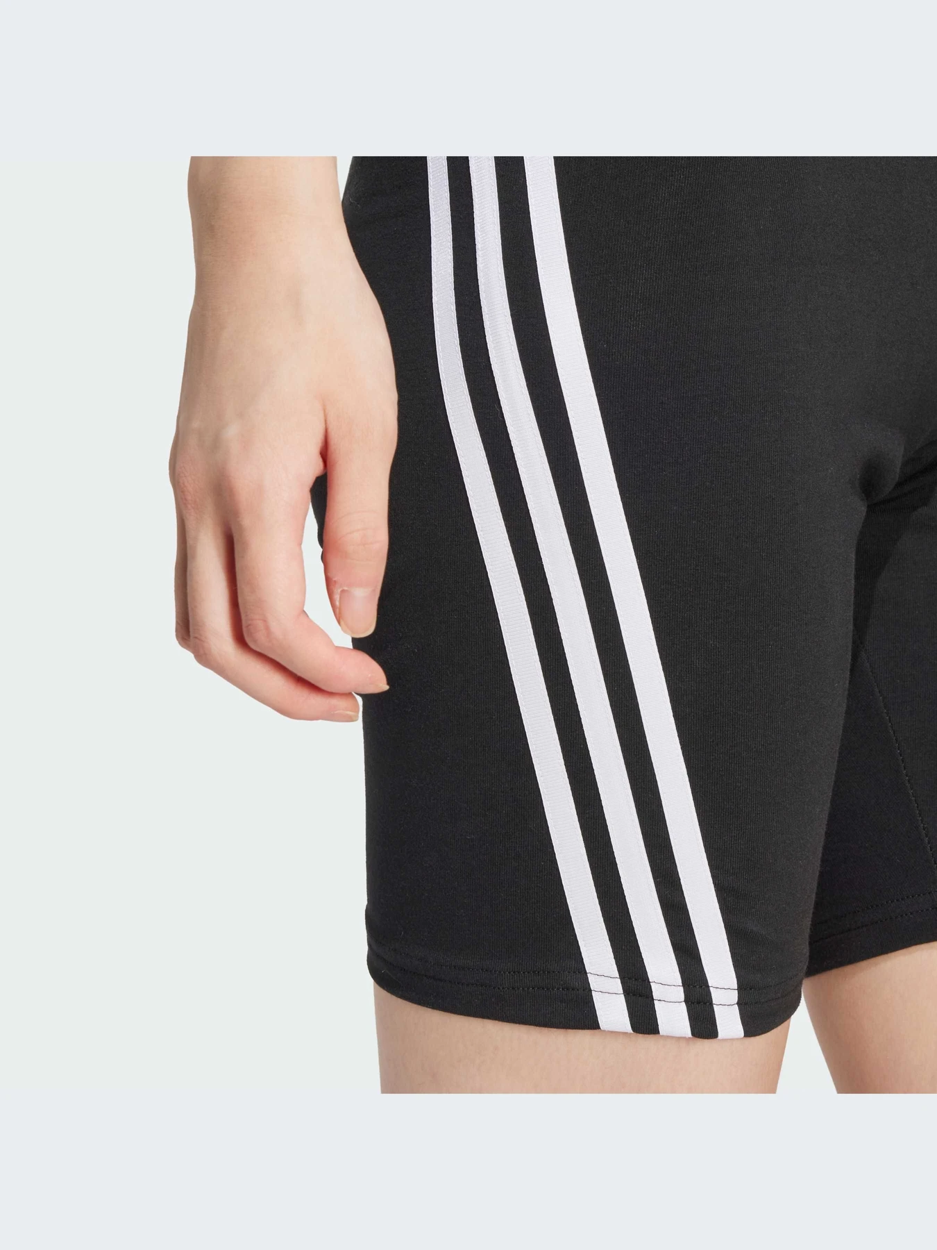 Шорты Adidas Icons модель IP1569-KZ Шорты Adidas Icons модель IP1569-KZ Фото