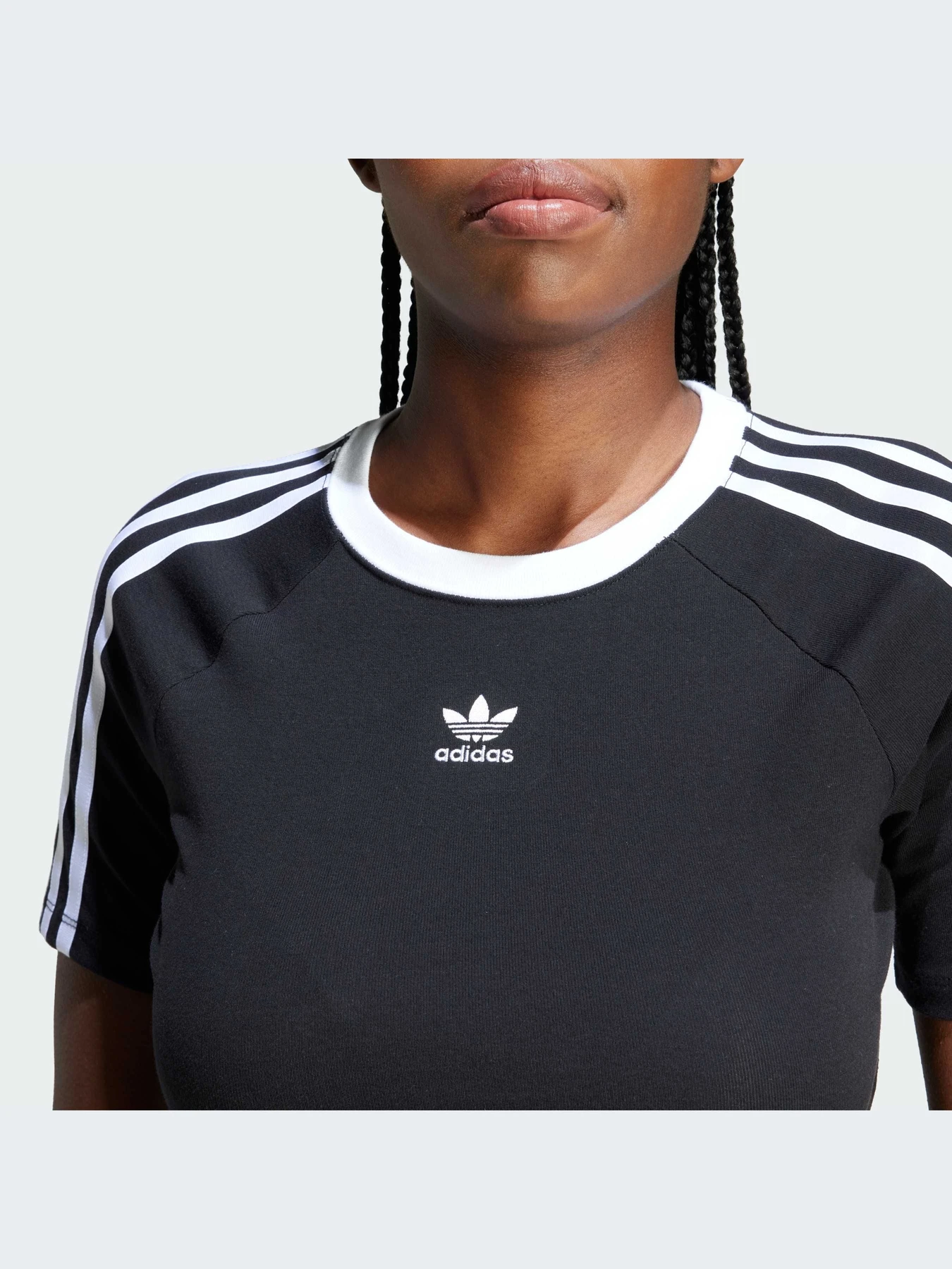 Футболки и поло Adidas Adicolor модель IU2532-KZ Футболки и поло Adidas Adicolor модель IU2532-KZ Фото