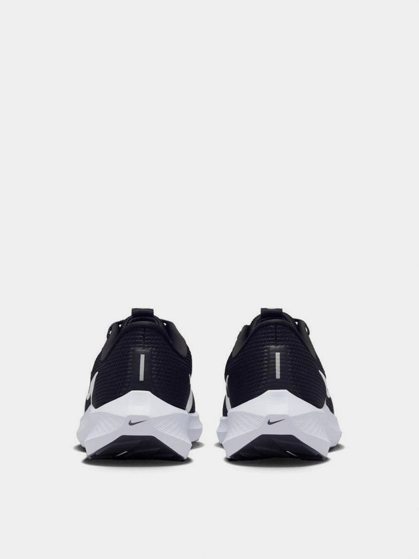 Кроссовки NIKE модель DV3853-001 Кроссовки NIKE модель DV3853-001 Фото